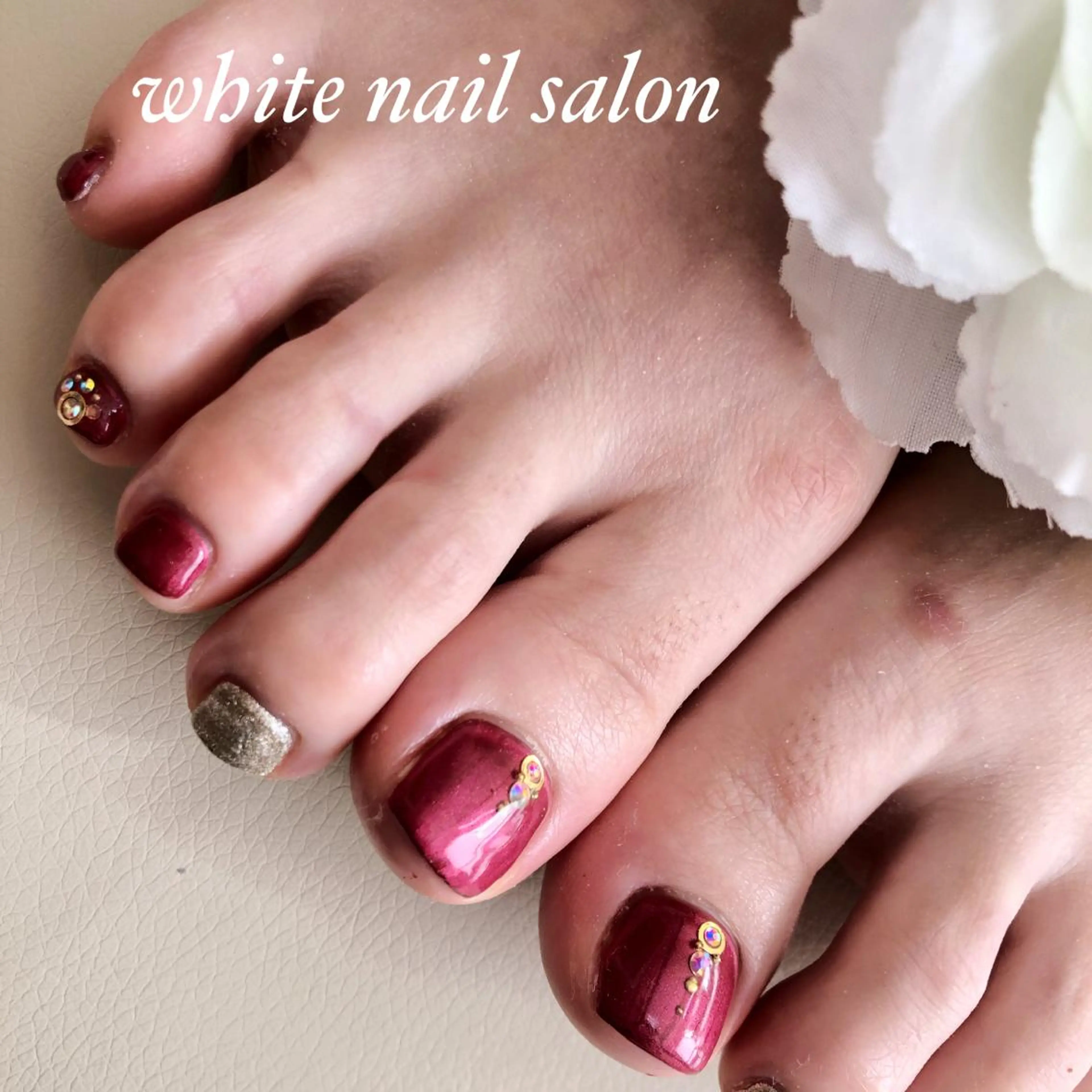 ネイル アートネイル フットネイル フレンチネイル ジェルネイル ハードジェル フットネイル white nail salonのネイルデザイン