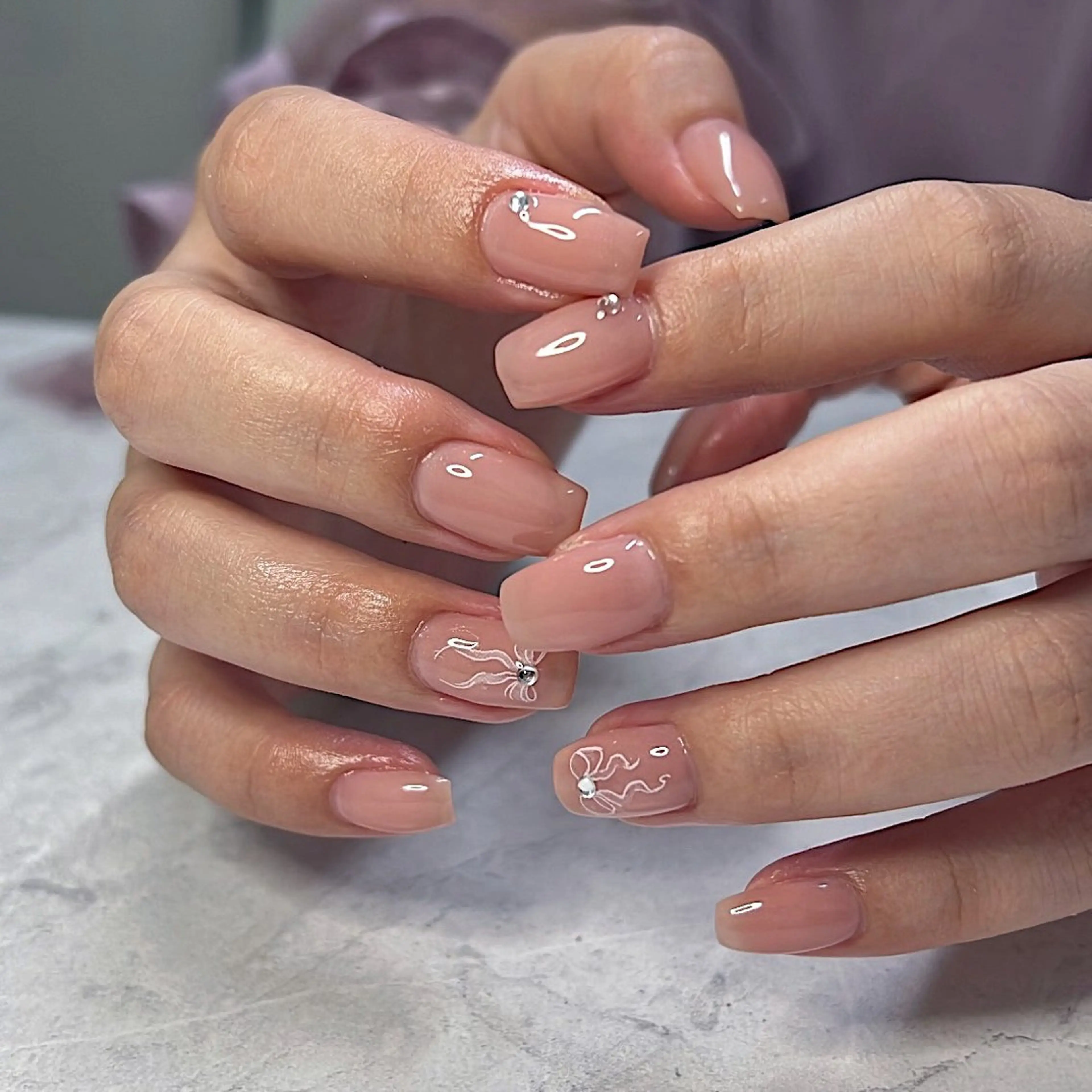 ネイル ワンカラーネイル リボン sol. ¨̮ 𓇼 yunaのネイルデザイン