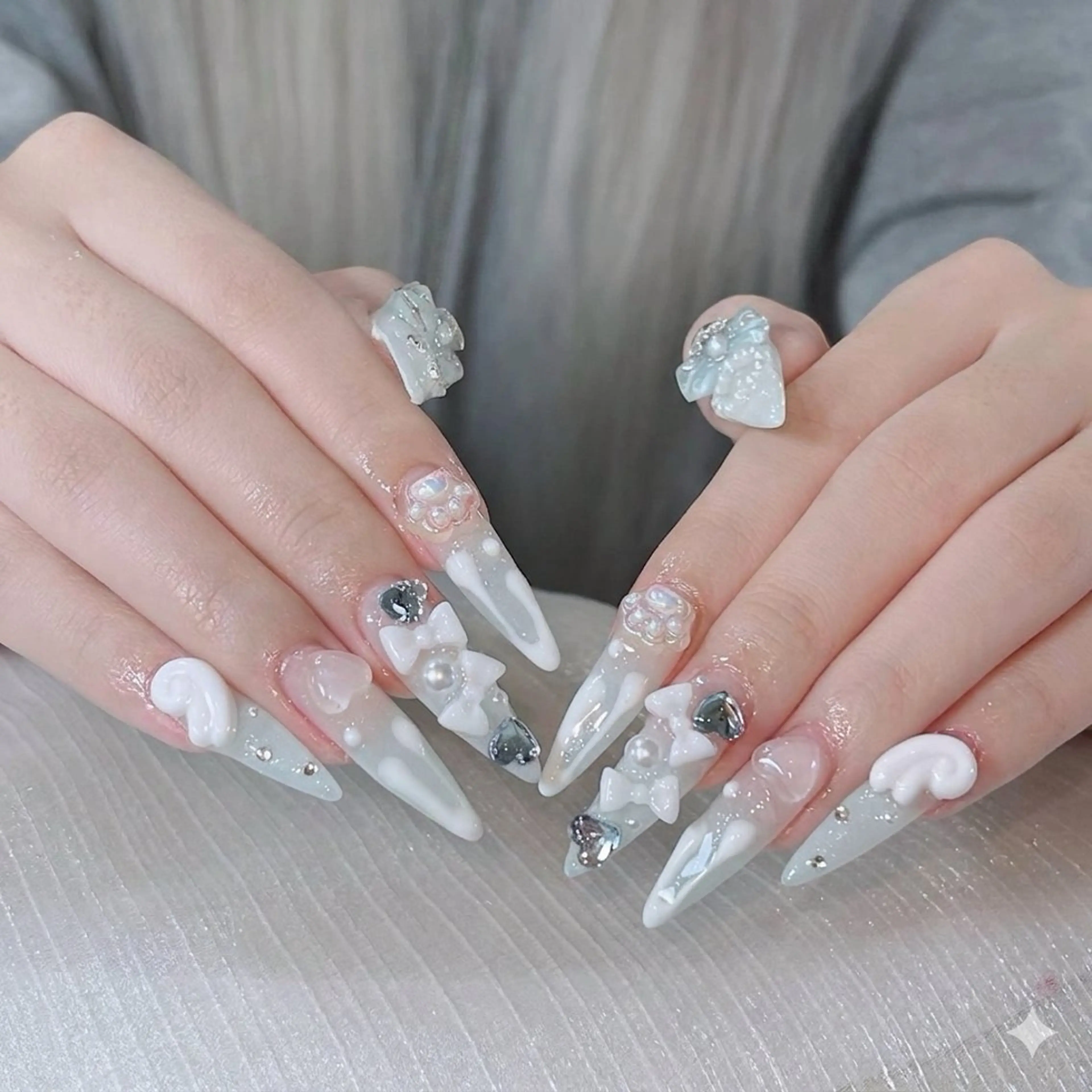 ネイル オーロラネイル ボルドー ブラウン 氷ネイル・うるうるネイル キラキラネイル ハンドネイル Sora  Nail 長さ出し専門店のネイルデザイン