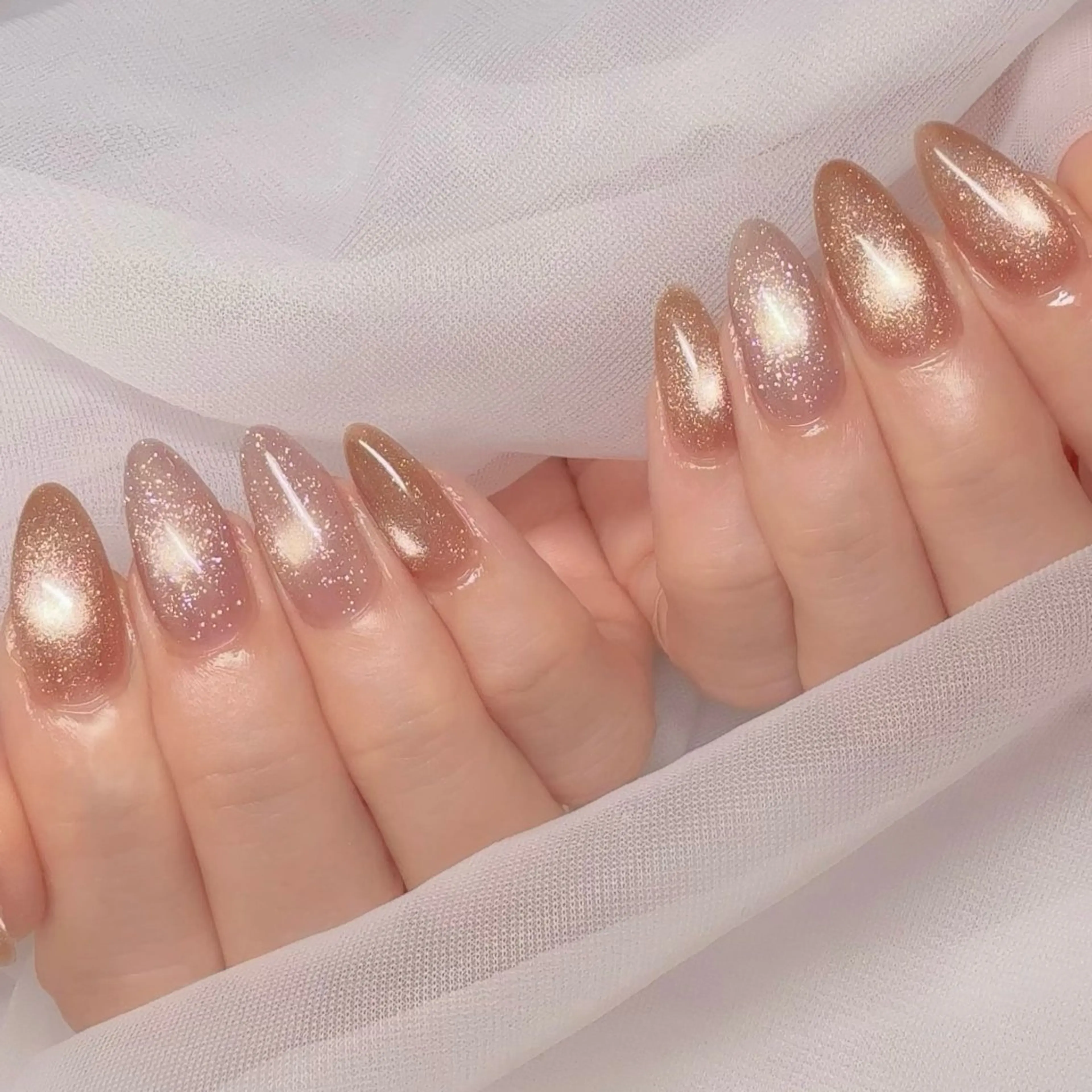 ネイル ジェルネイル キラキラネイル 韓国ネイル マグネットネイル ニュアンスネイル SAORI🎀 マグネット特化サロンのネイルデザイン