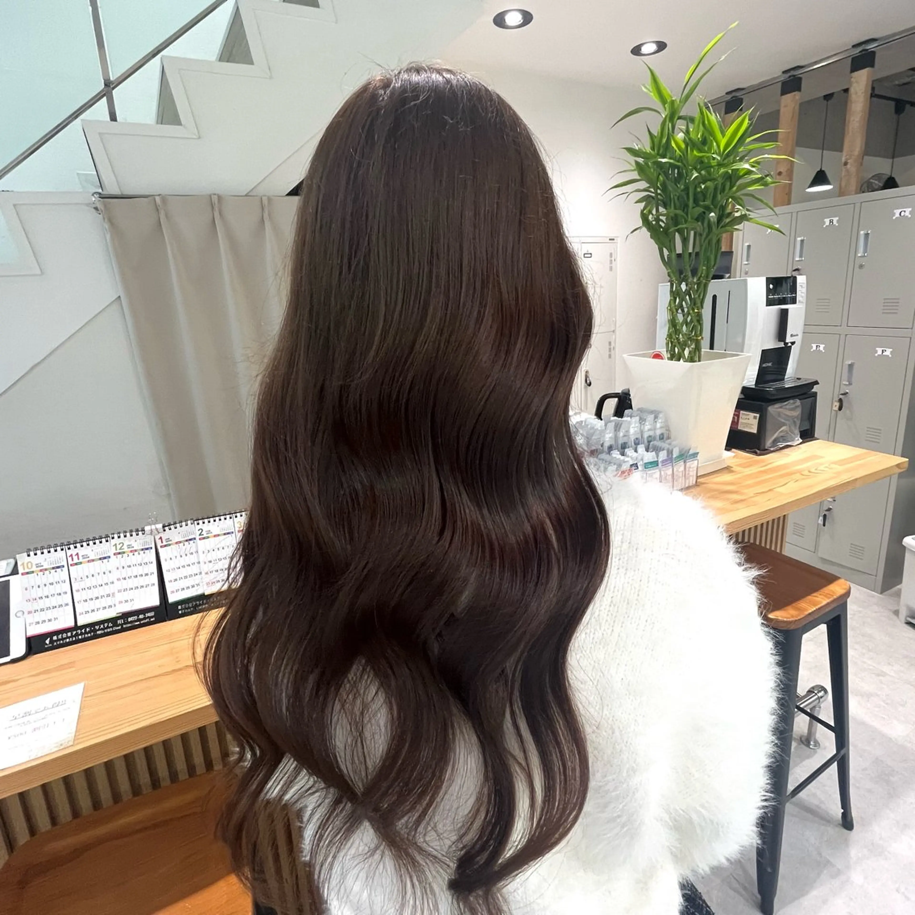 ロング カット ヘアカラー omocha umiのヘアスタイル