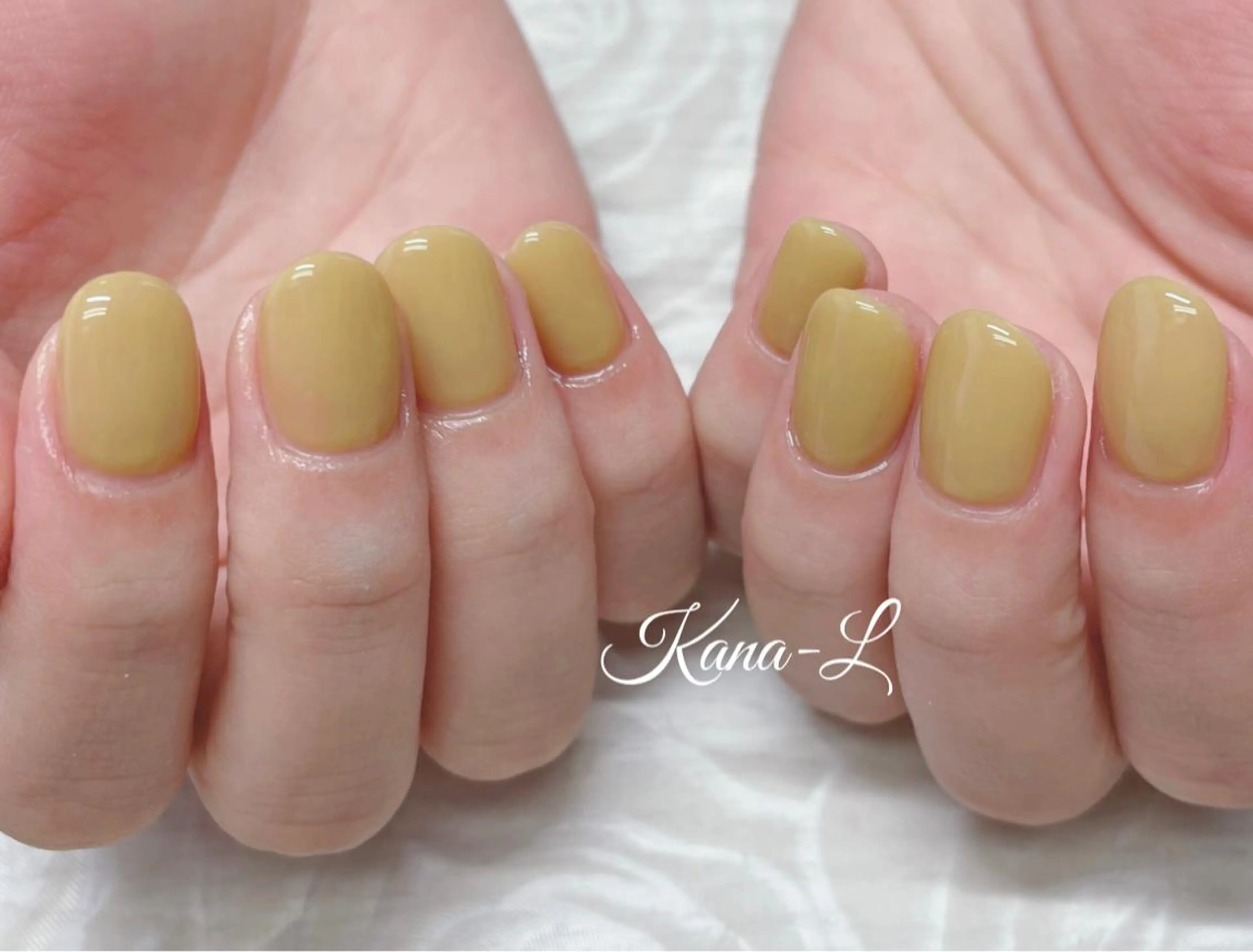 カラー ネイル イエローカラー ジェルネイル ワンカラーネイル パラジェル 黄色 芦辺 香奈のネイルデザイン