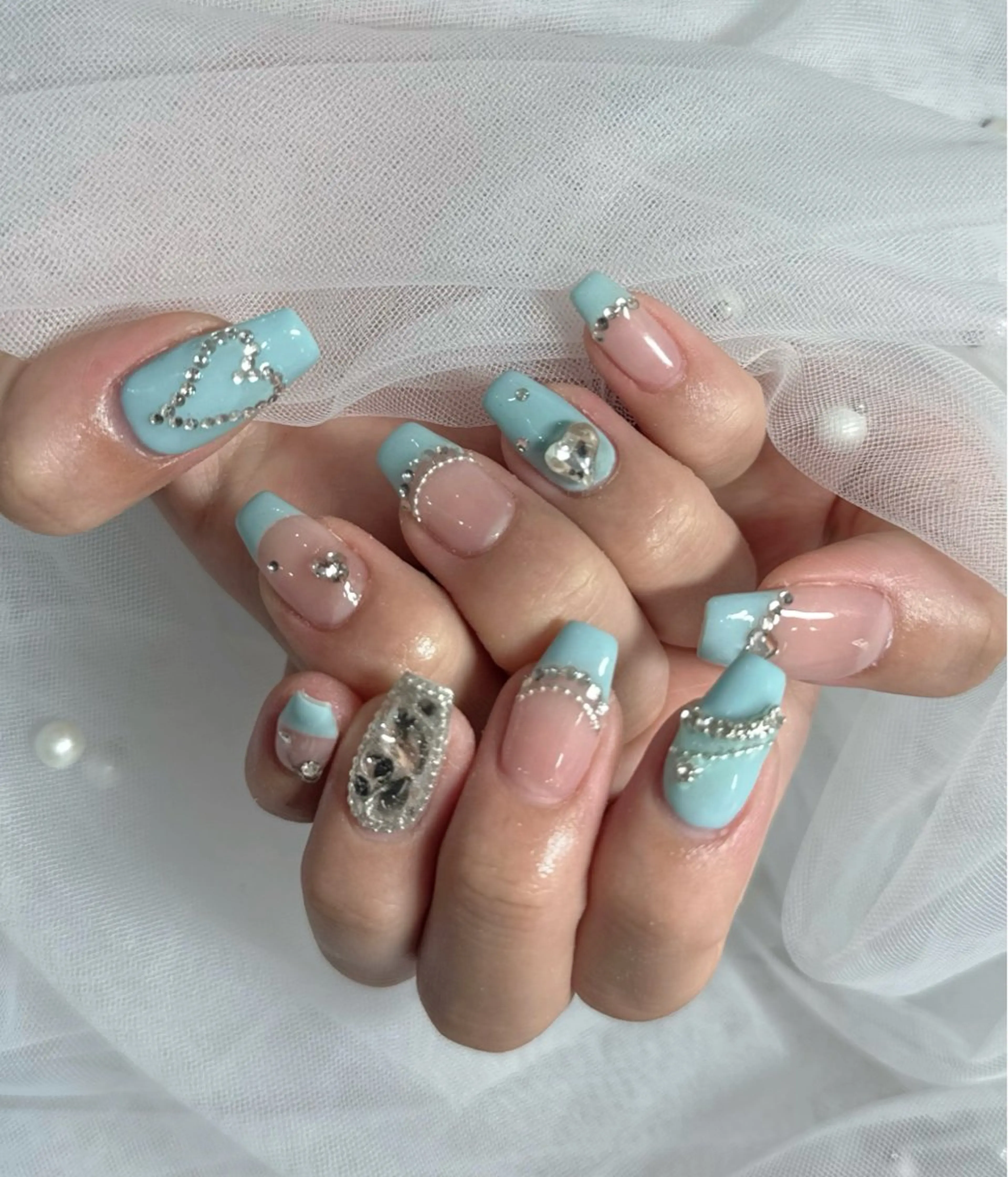 ネイル ハンドネイル フットネイル LAVISH nanamiのネイルデザイン