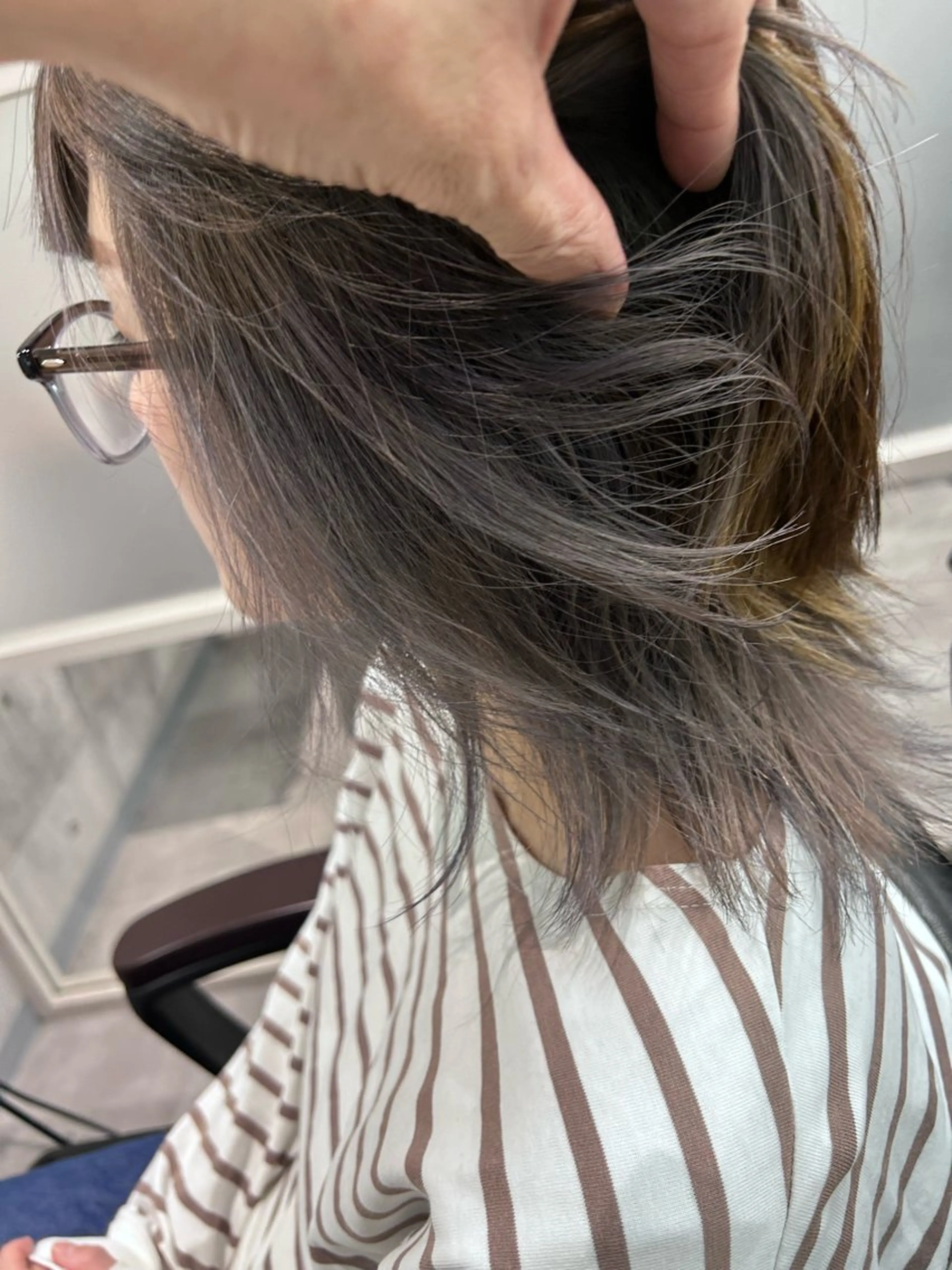 ミディアム カラー ブリーチ ヘアカラー トリートメント newi赤羽 ✂️KEN✂️のヘアスタイル