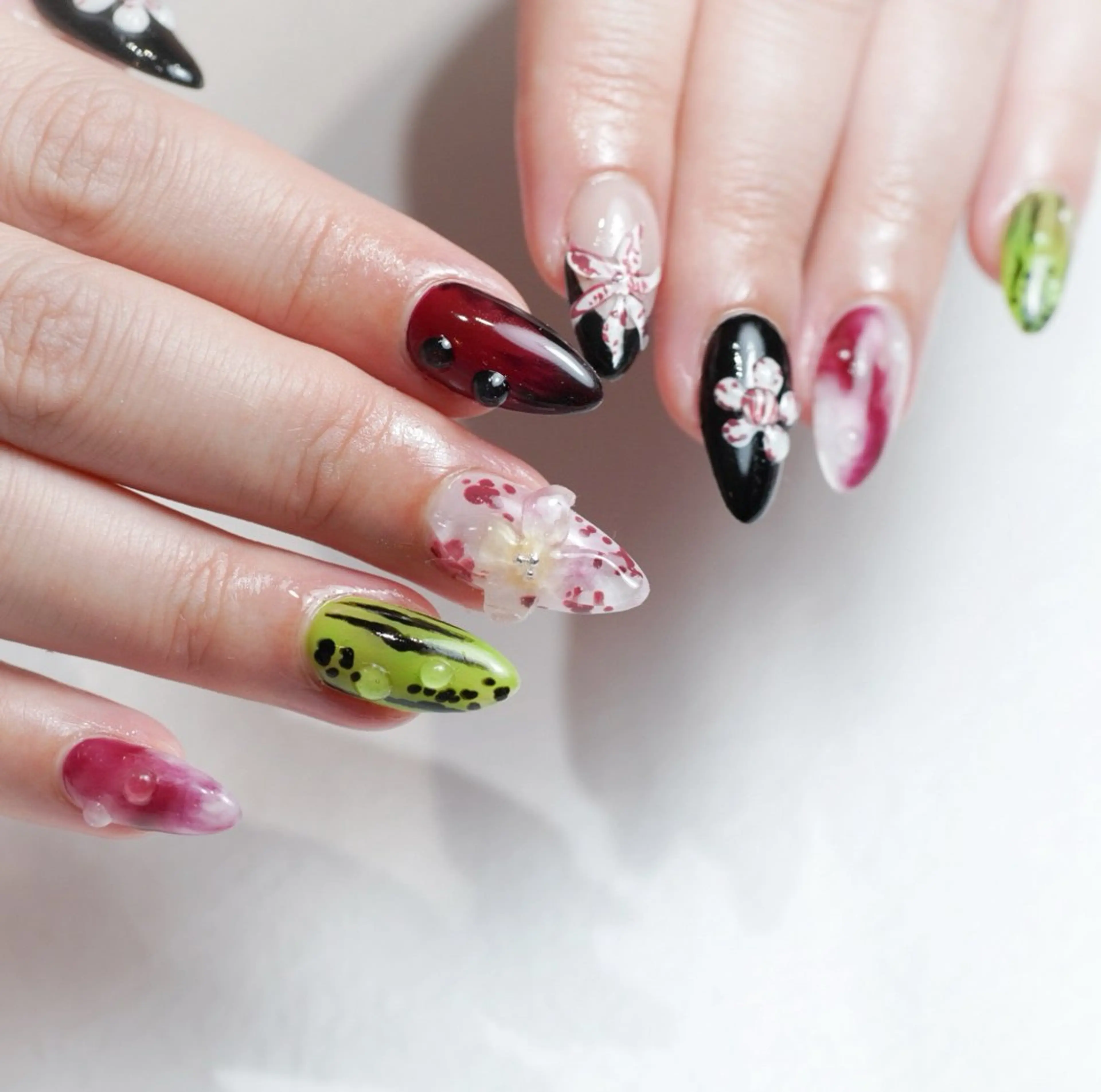 ロング ハンドネイル Re nailのネイルデザイン