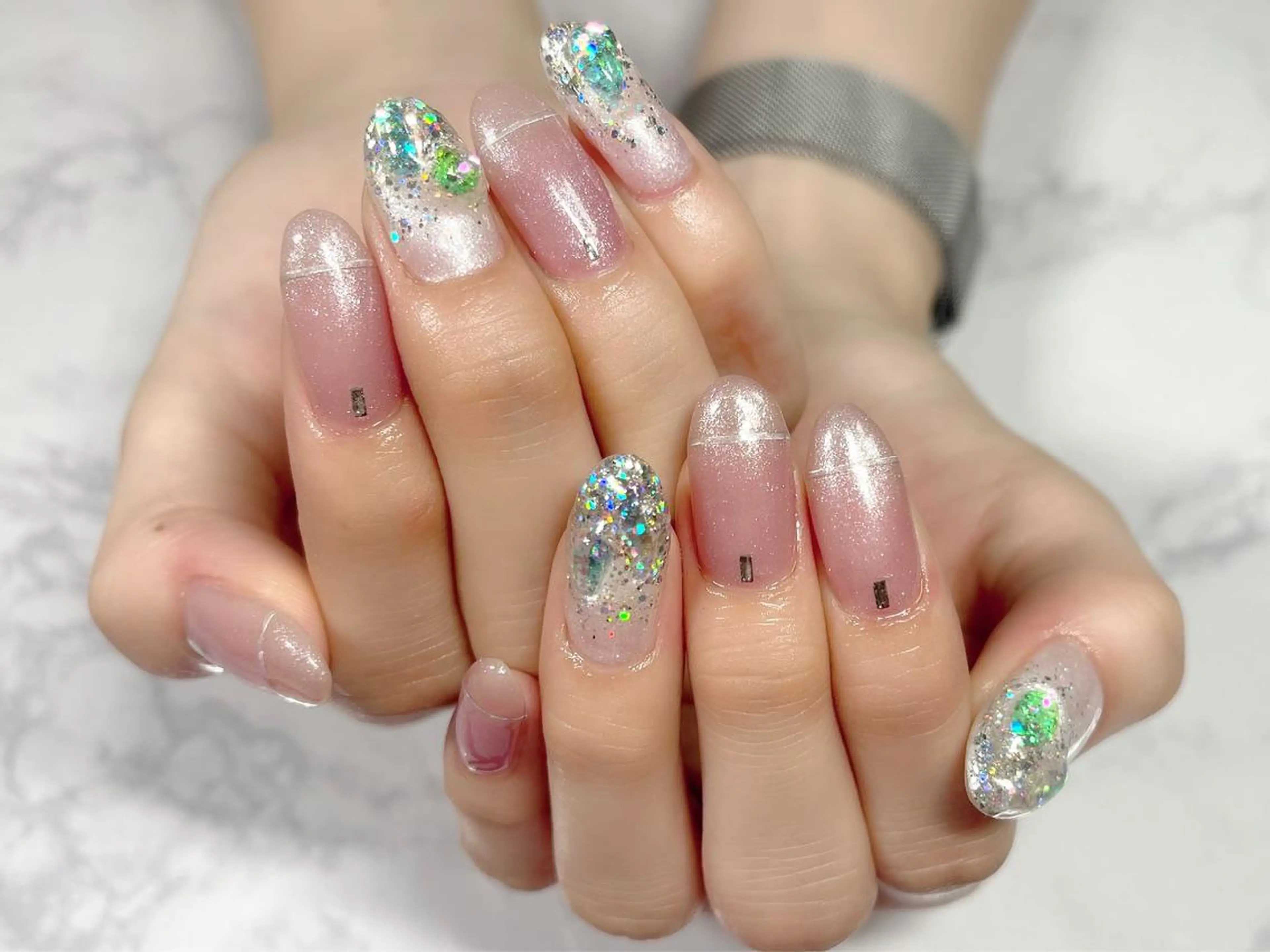 ネイル キラキラネイル ラメ(グリッター) ホワイト ハンドネイル Nail Salon KURELLYのネイルデザイン