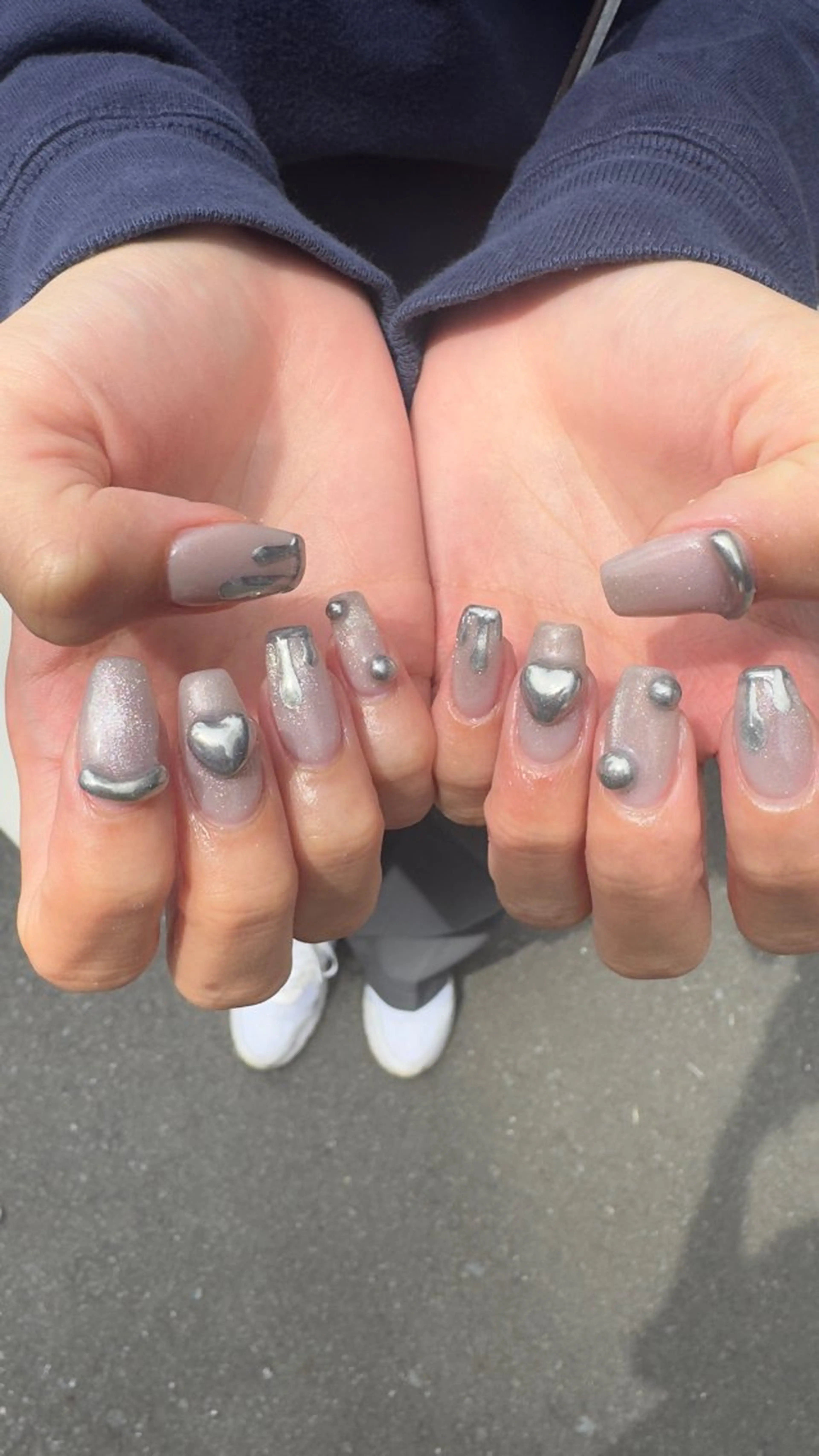 ネイル フラッシュネイル フレンチネイル ハート ホログラムネイル 韓国ネイル ハンドネイル MH_ Nailのネイルデザイン