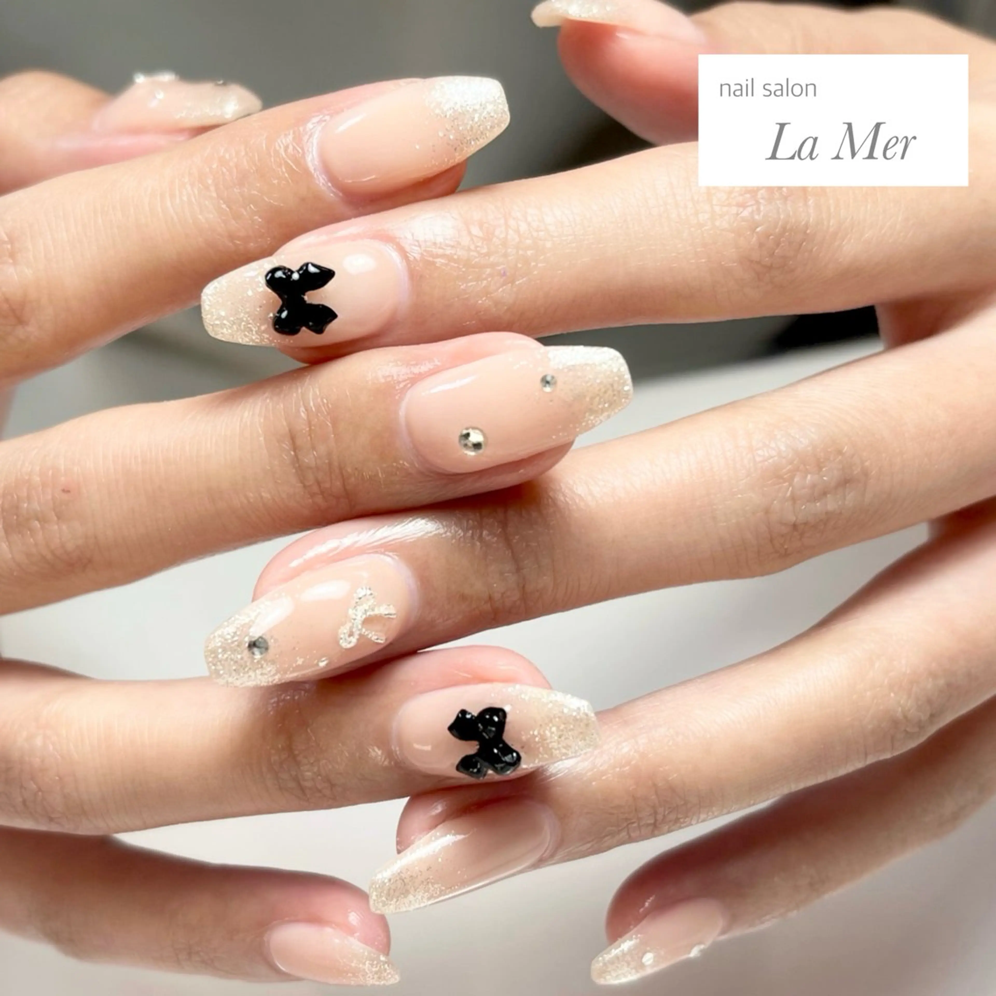 ネイル ジェルネイル グラデーション キラキラネイル 韓国ネイル ラメ(グリッター) nailsalon La Merのネイルデザイン