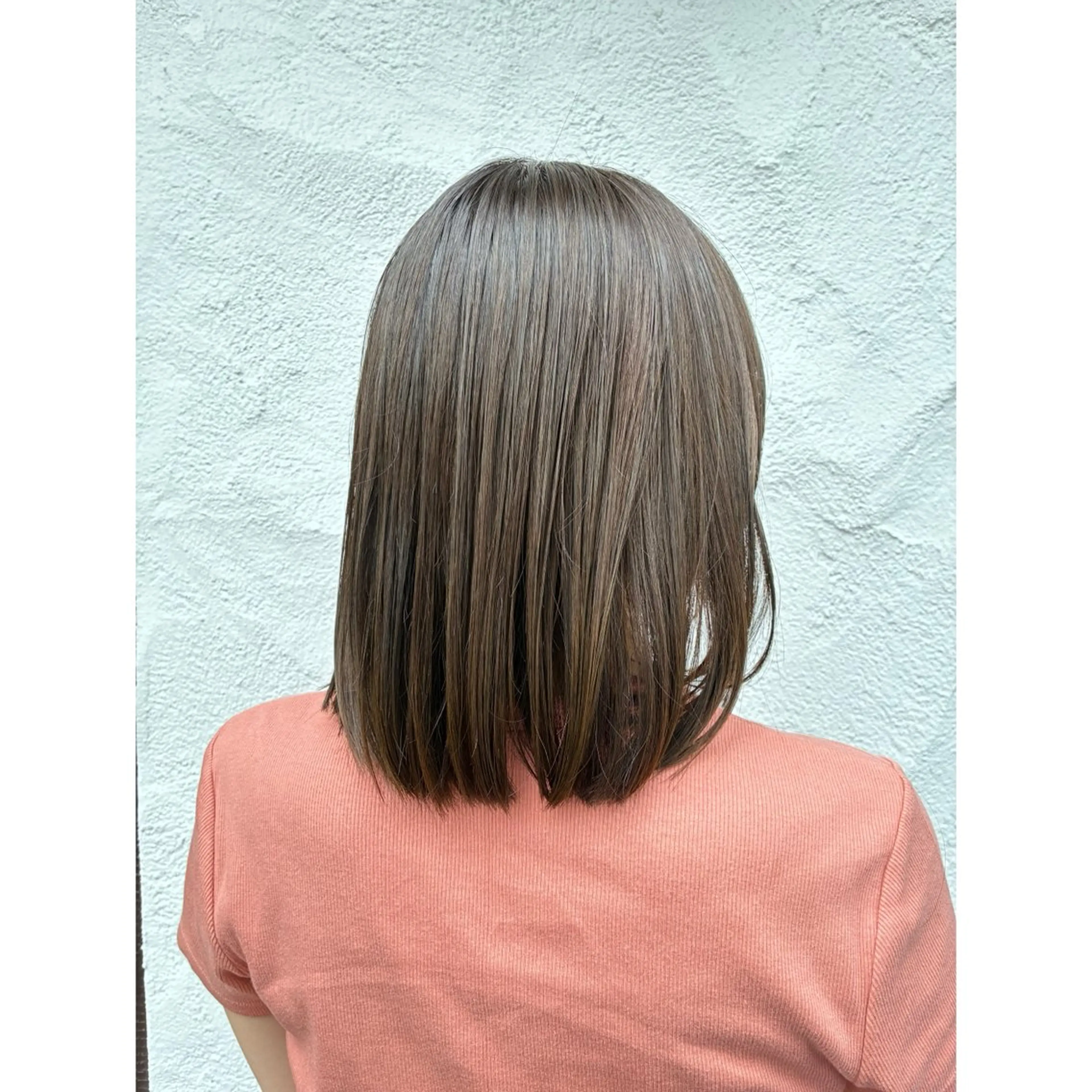 セミロング カラー 🪞Kana｜透明感 カラー × 髪質改善のヘアスタイル