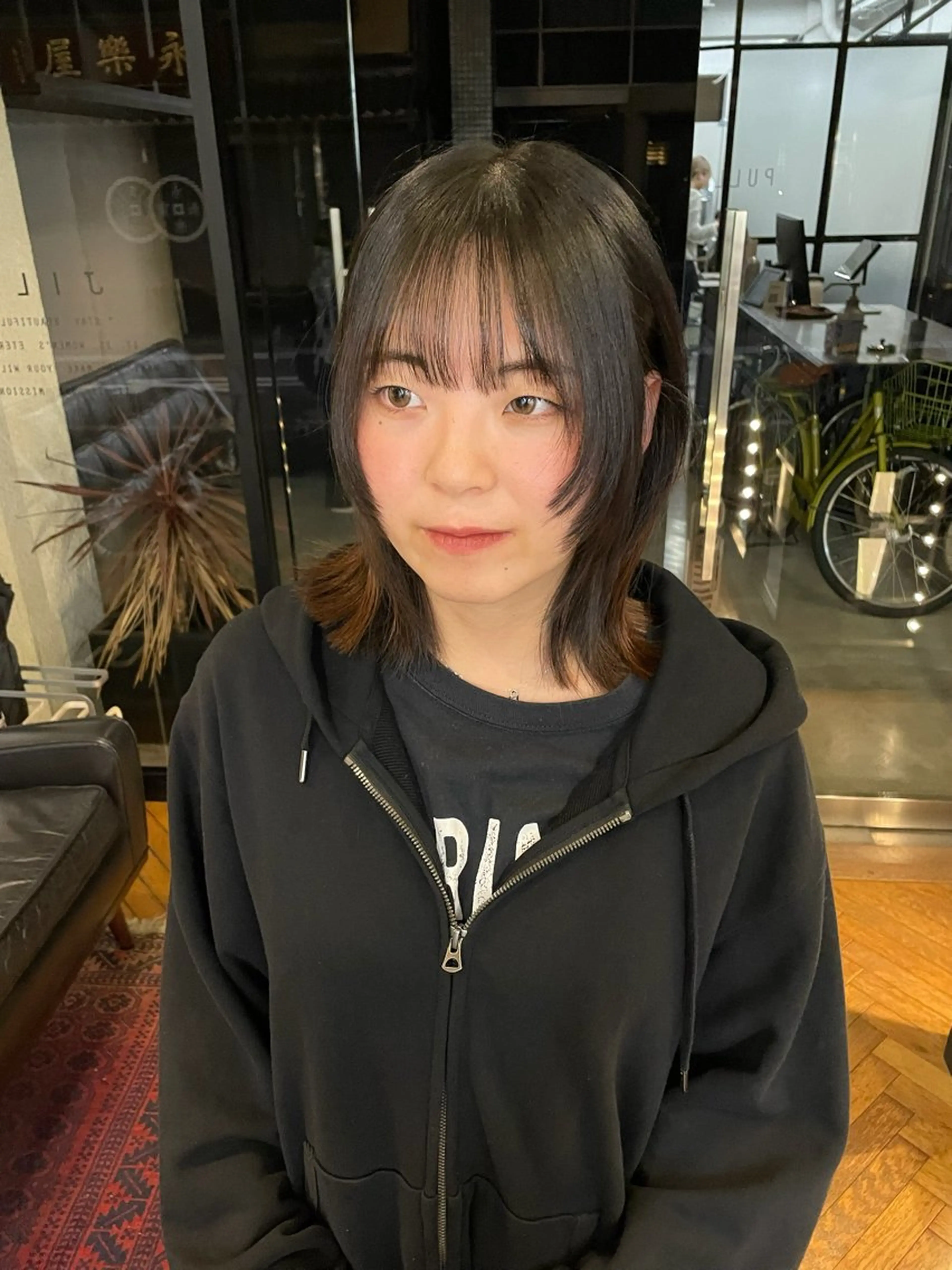 ミディアム 顔周りカット レイヤーカット 川口 瑞穂のヘアスタイル