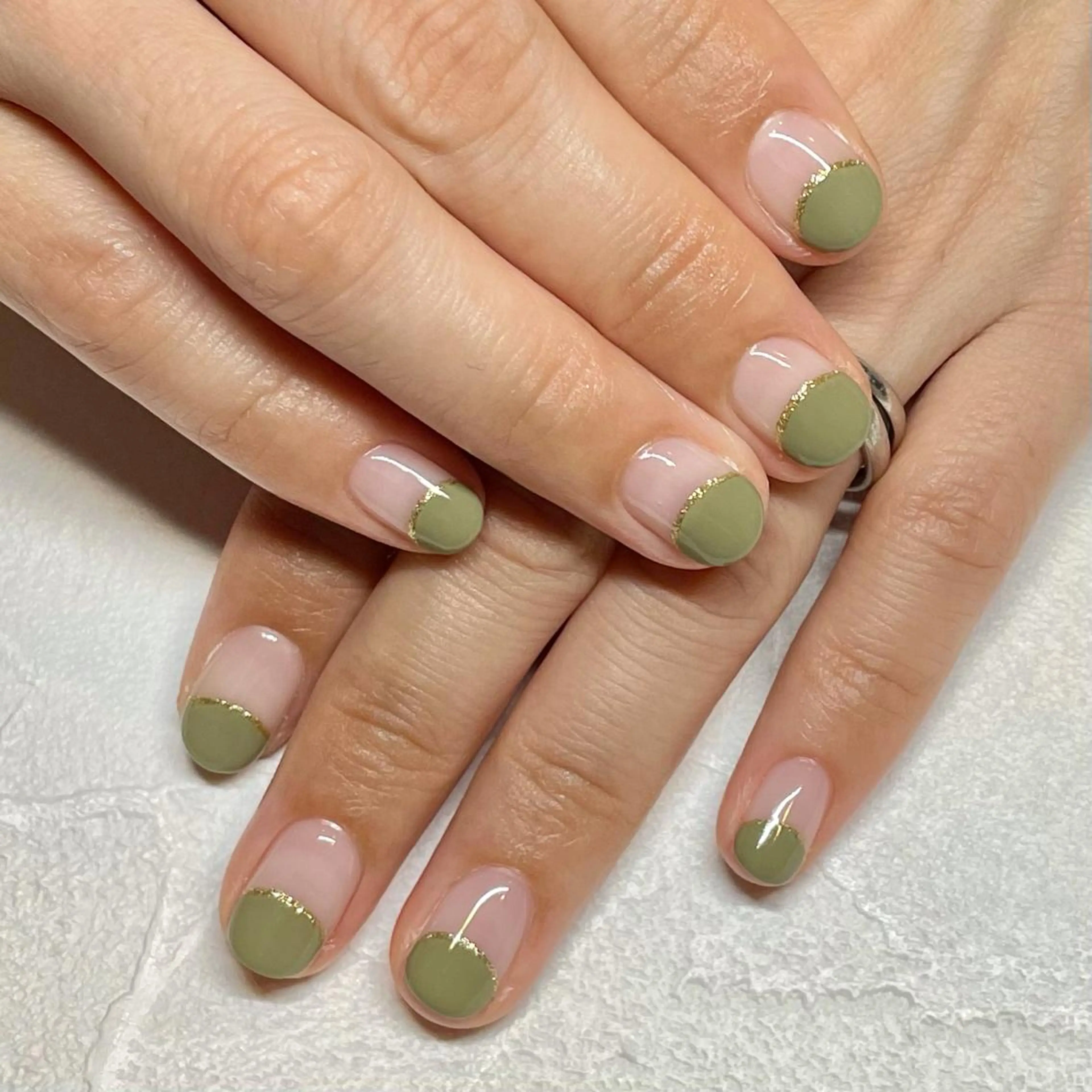 ネイル フレンチネイル ささき れいなのネイルデザイン