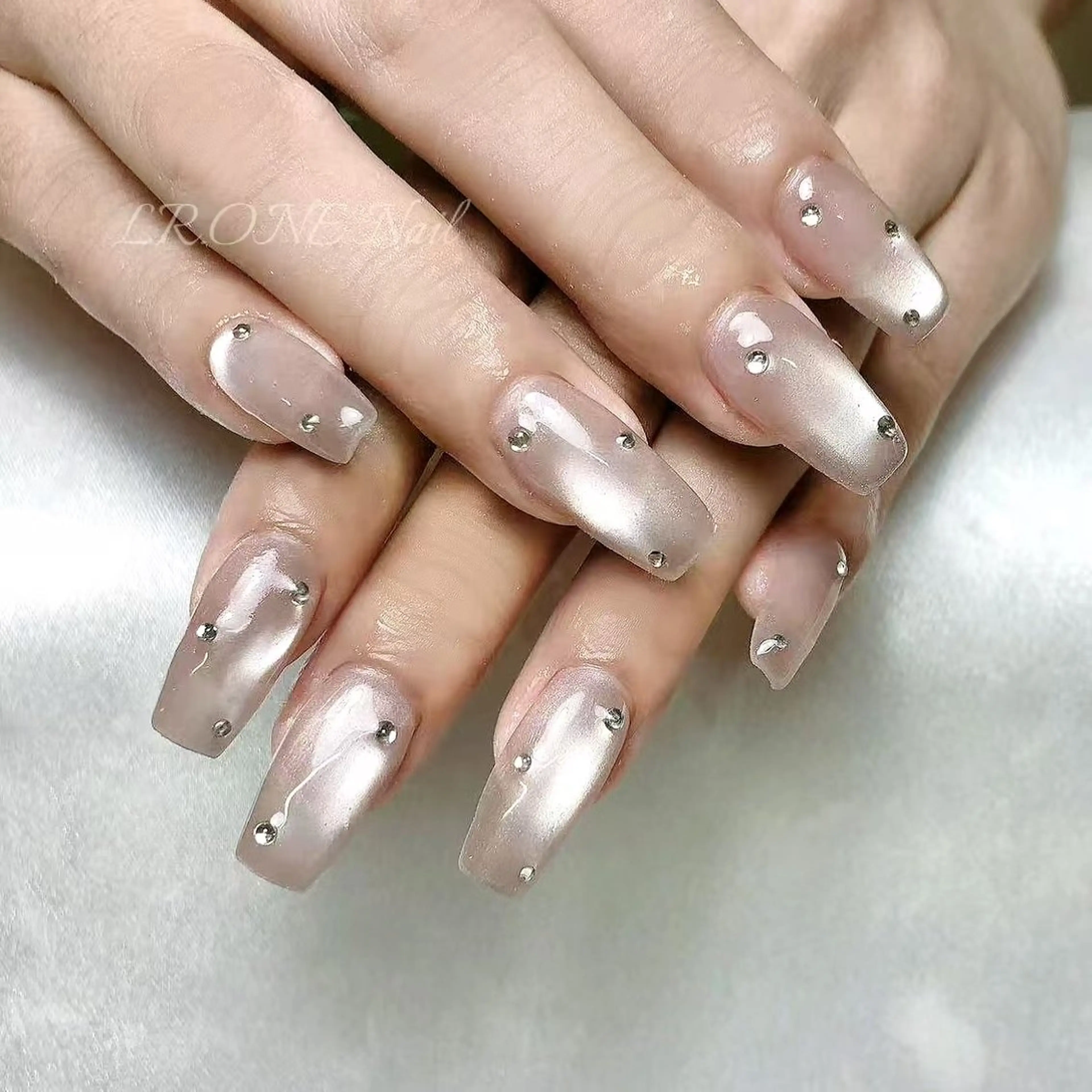 ネイル ハンドネイル LR.ONE ヨウのネイルデザイン