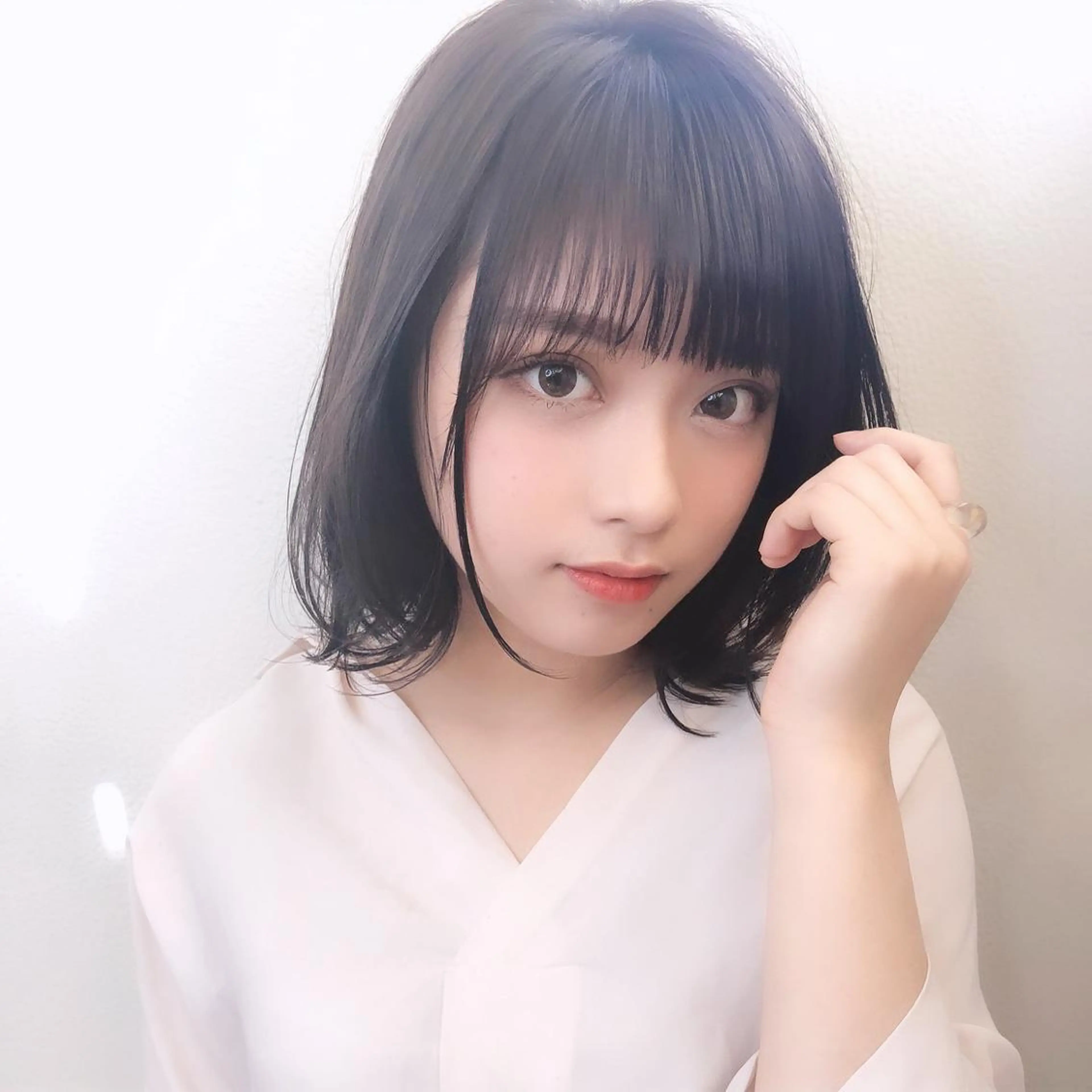 ミディアム カラー パーマ 小顔カット 上田 ヒロツグのヘアスタイル