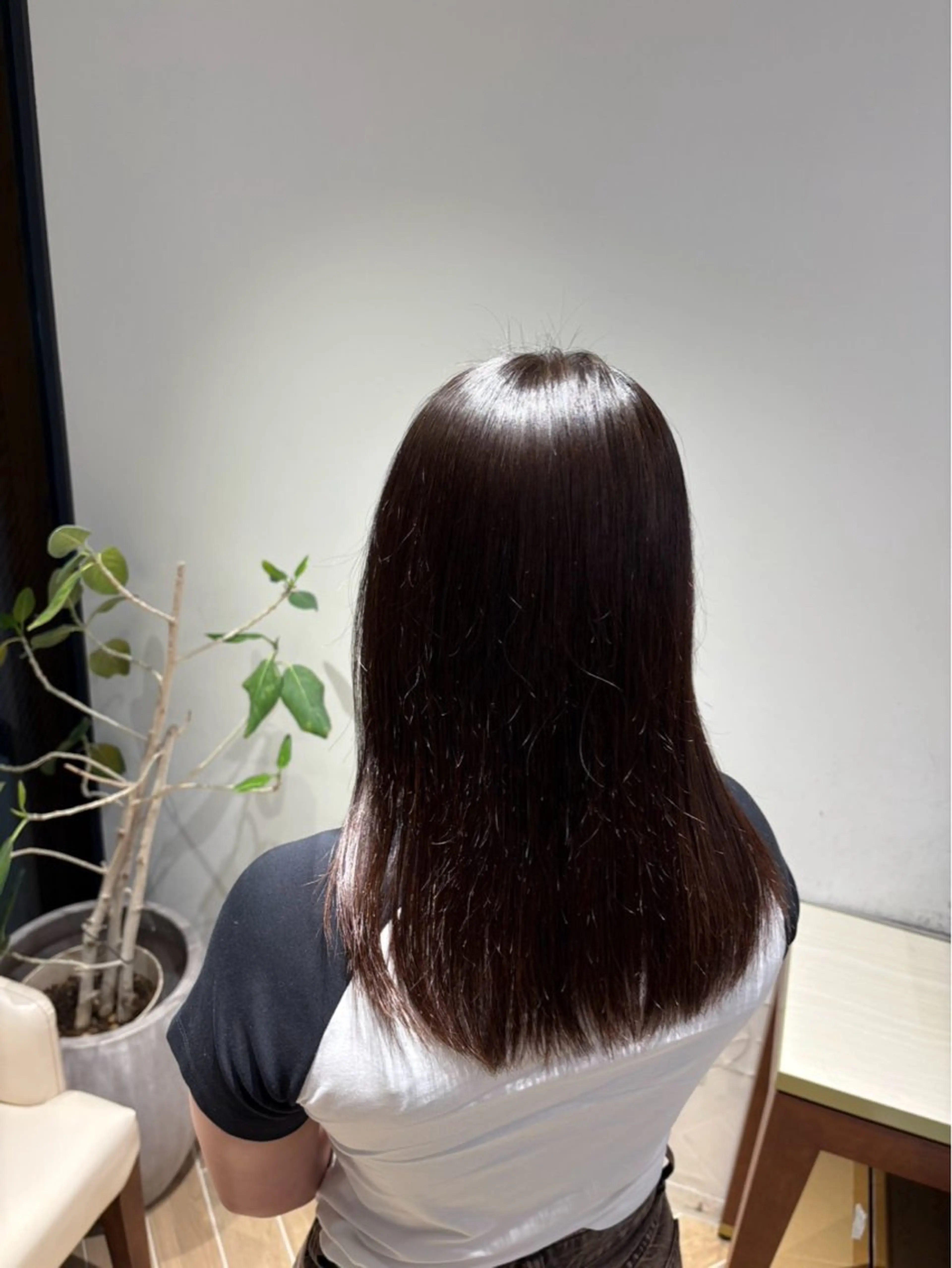 セミロング カラー ヘアカラー トリートメント 山本 瑠虎のヘアスタイル