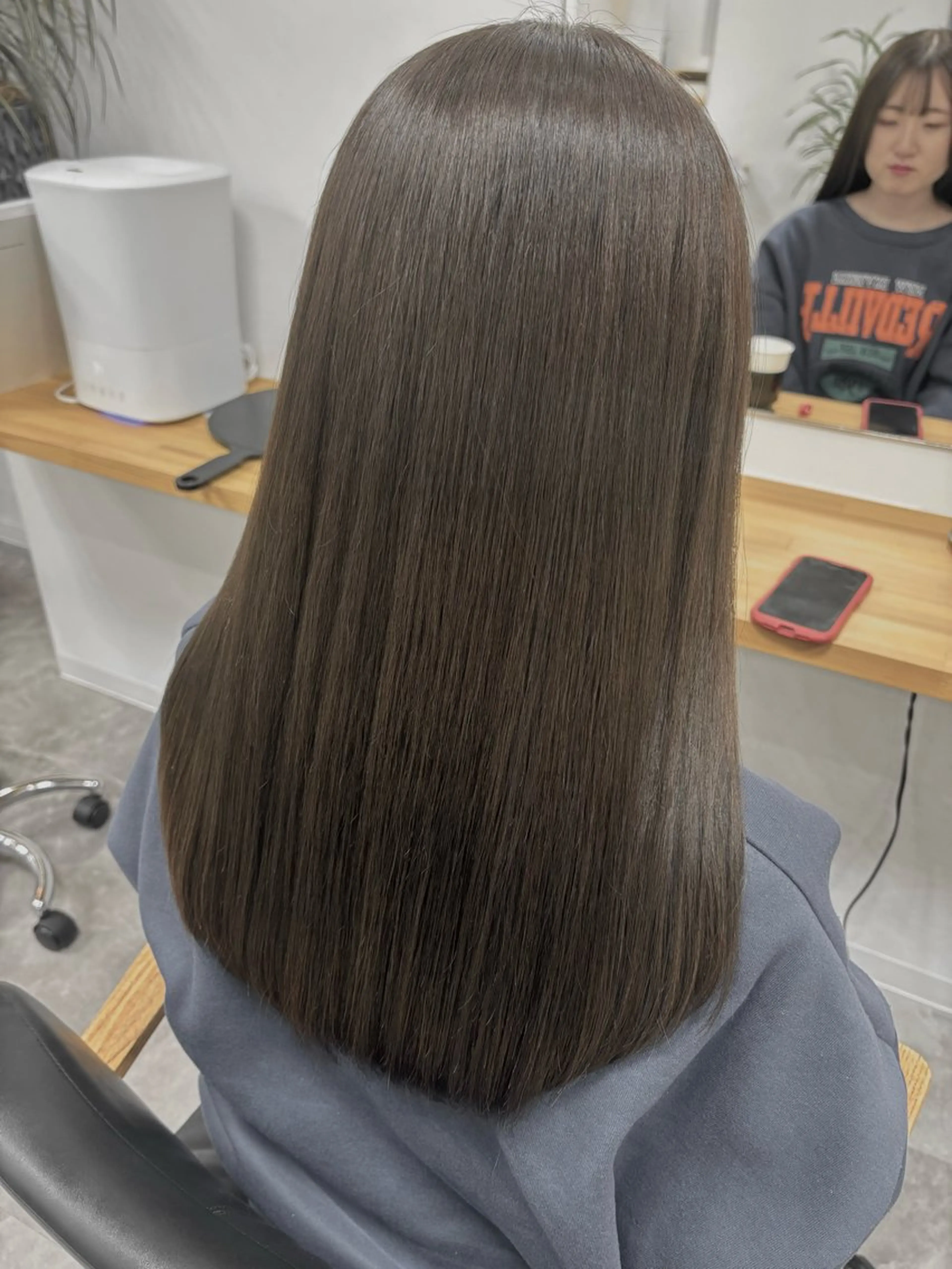 ロング カラー パーマ 透明感カラー ダブルカラー ハイライトカラー イルミナカラー インナーカラー カット ヘアカラー 縮毛矯正 トリートメント misa🫧ナチュラ ル縮毛矯正/髪質改善のヘアスタイル