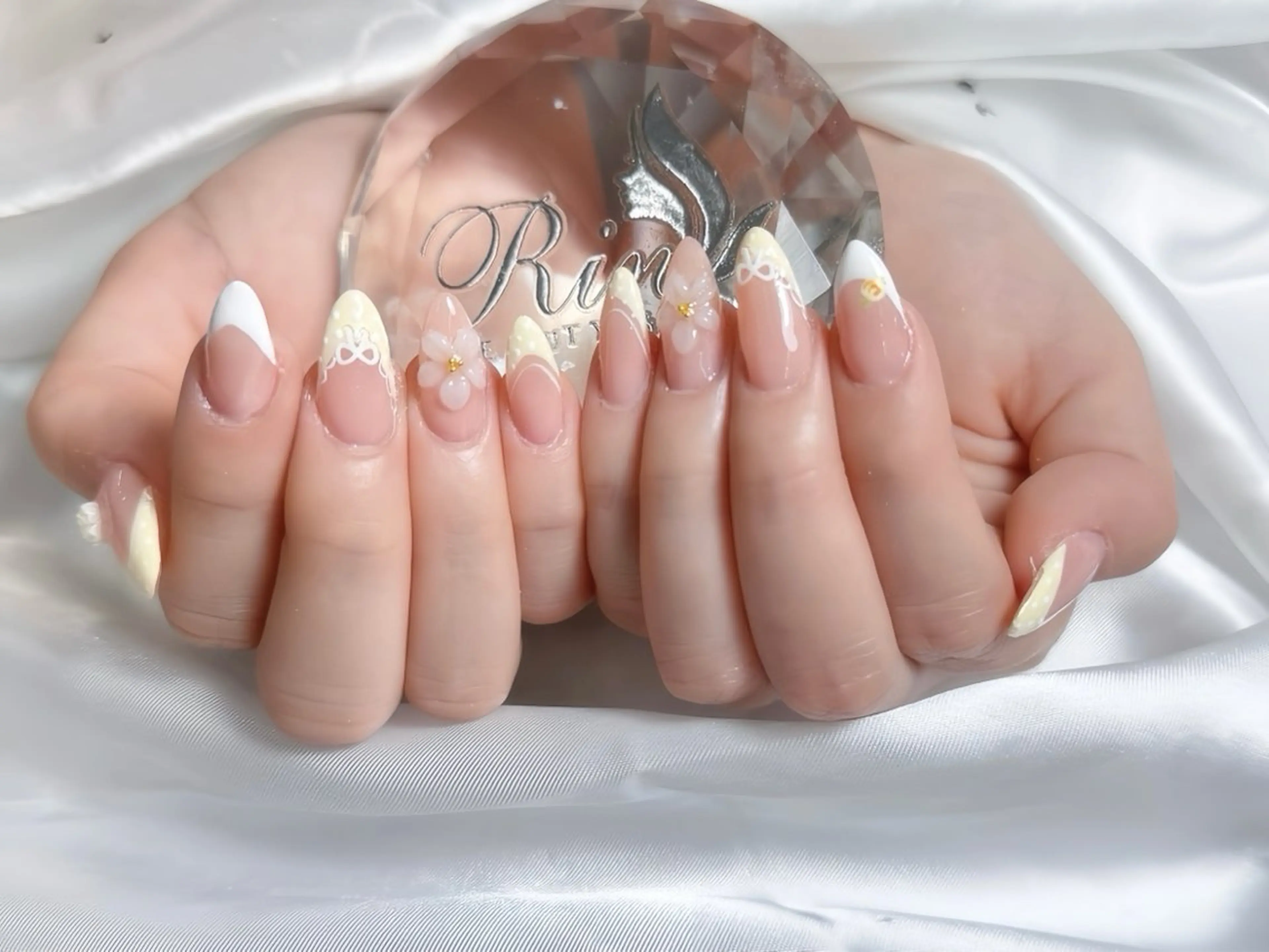 ネイル ボルドー フレンチネイル グラデーション キラキラネイル 韓国ネイル ハンドネイル Rin Nail Shinokuboのネイルデザイン