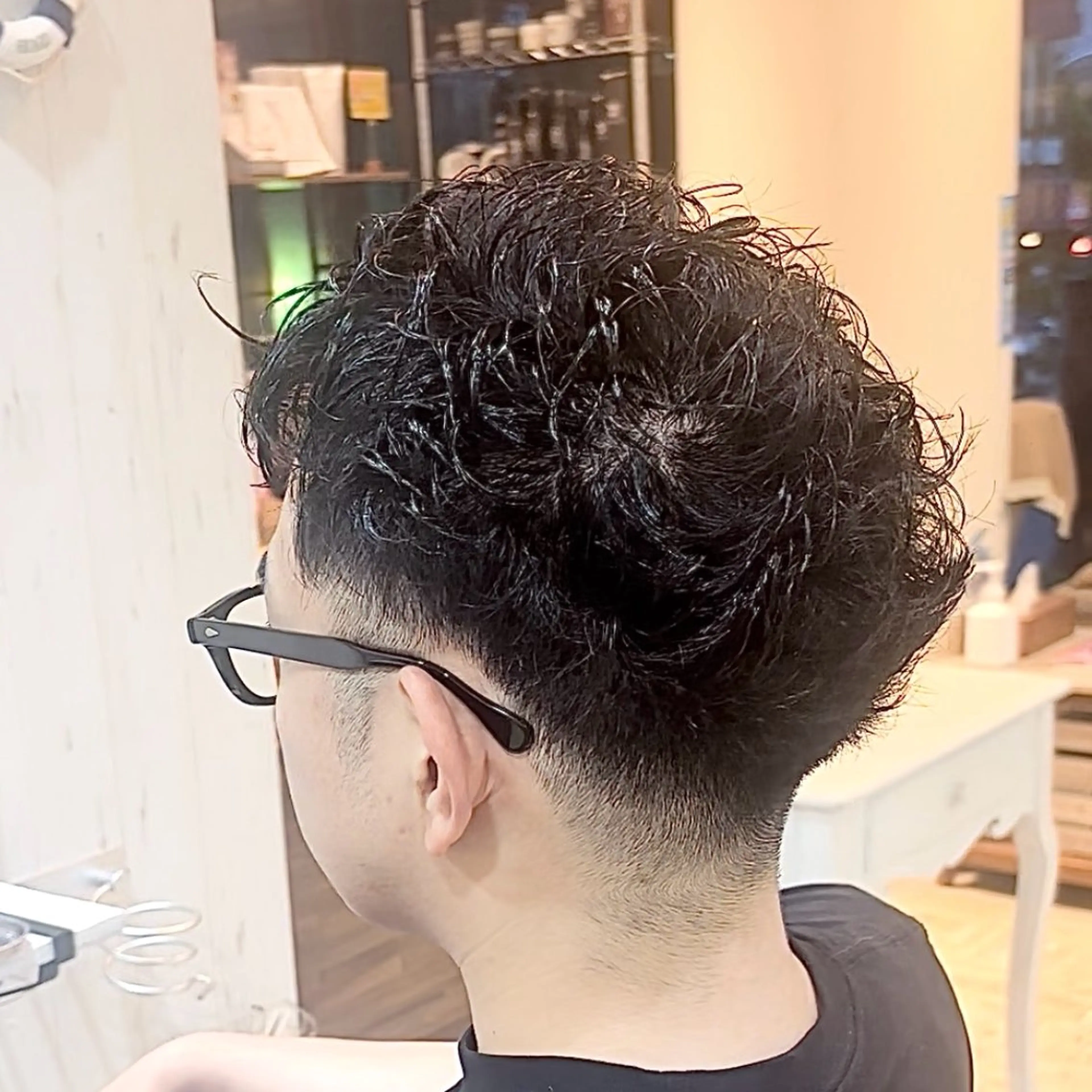 ミディアム メンズ スパイキーショート くせ毛 カット 💥桜木町メンズ専門 💥ルキのヘアスタイル