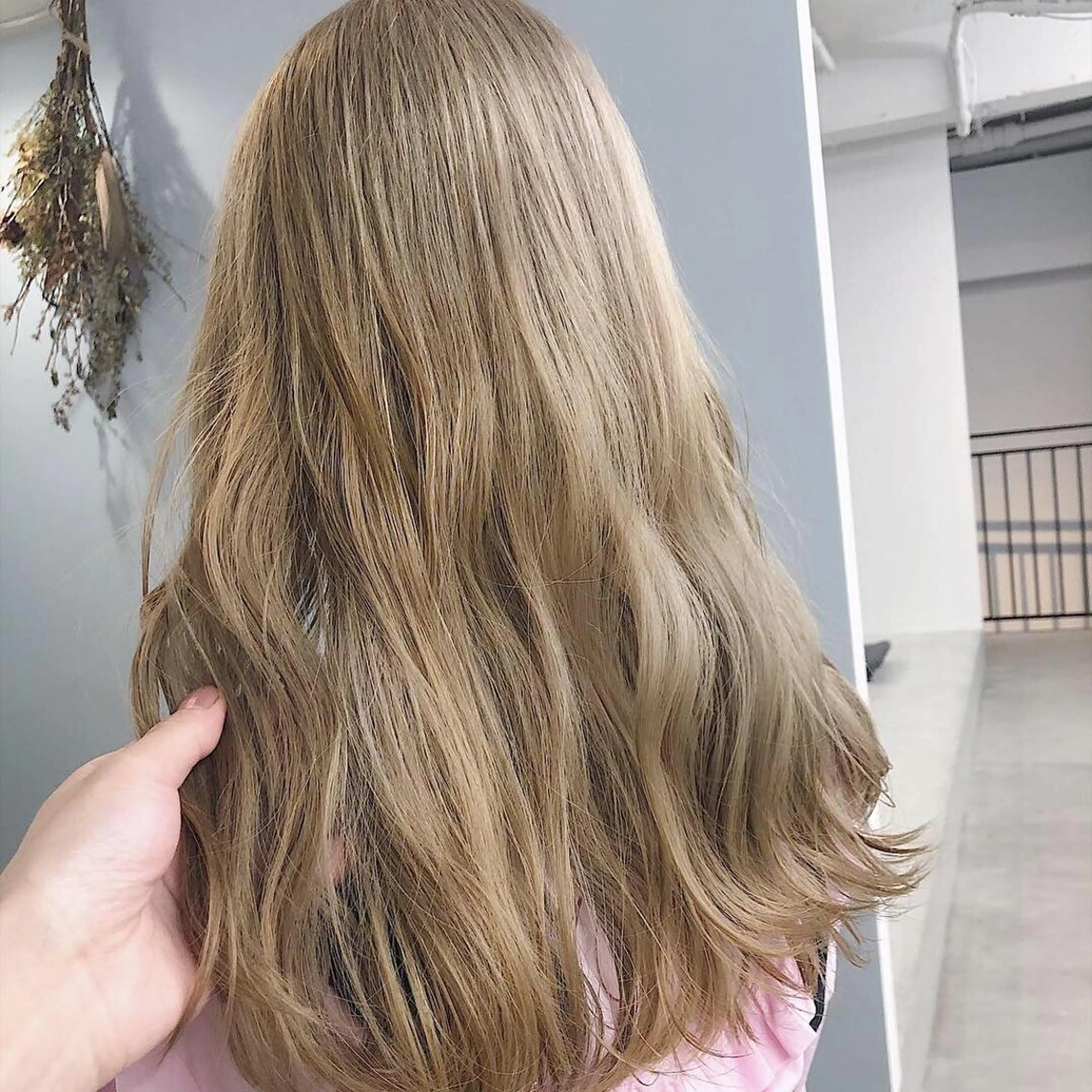 ロング カラー ヘアアレンジ Flamme Annaのヘアスタイル