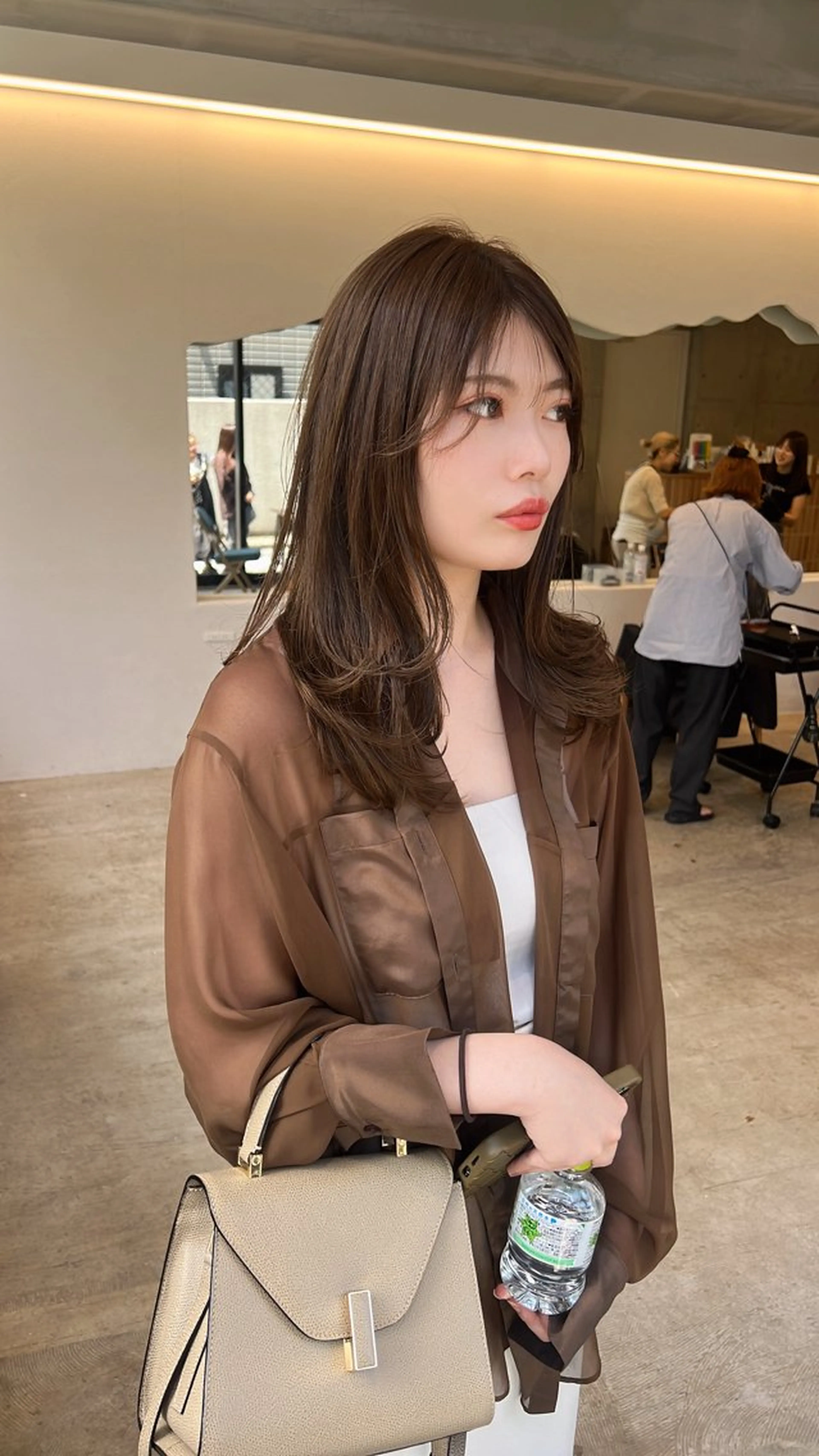 ロング カラー ロングレイヤー アッシュ ベージュカラー ブリーチ 透明感カラー カット ヘアカラー トリートメント 誰より丁寧なカット/ 小林輝/レイヤーのヘアスタイル