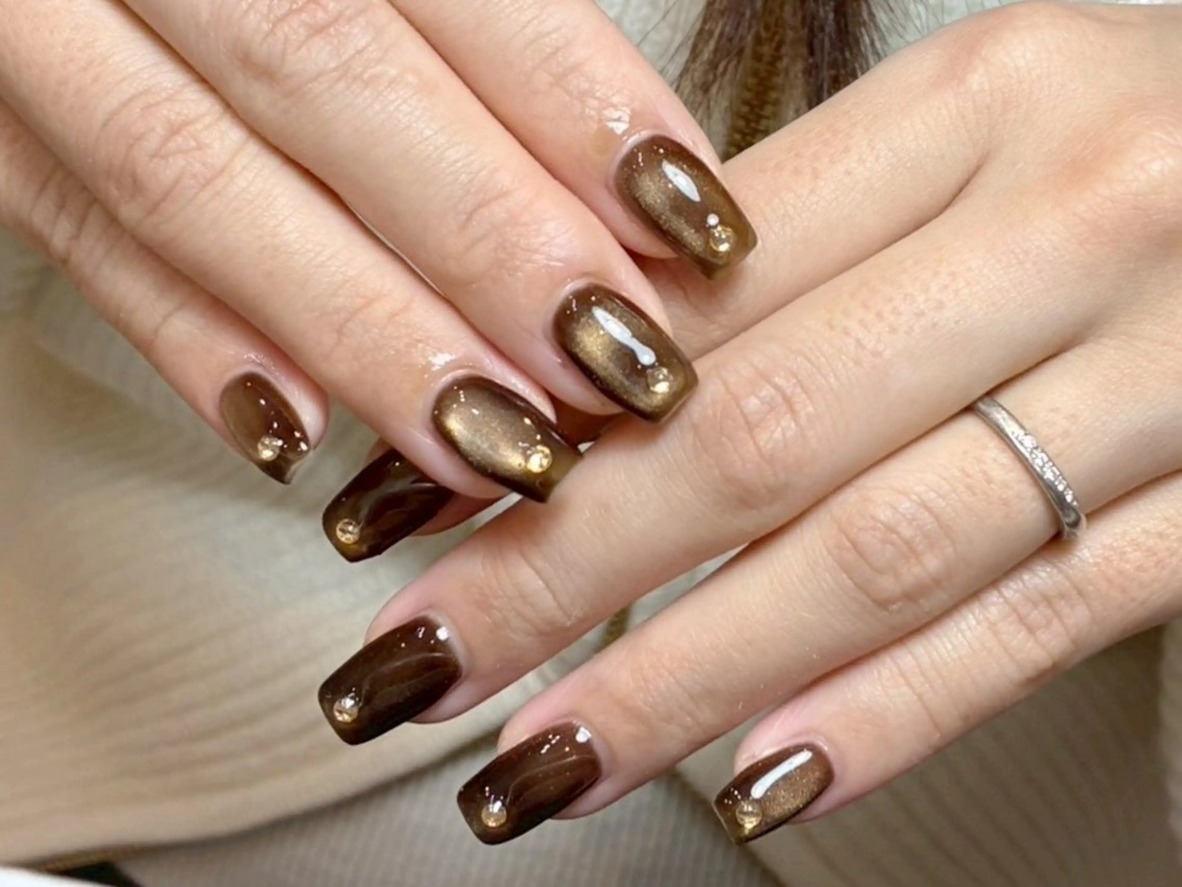 ネイル ストーンネイル ハンドネイル Mia nail 【平尾駅徒歩8分】のネイルデザイン