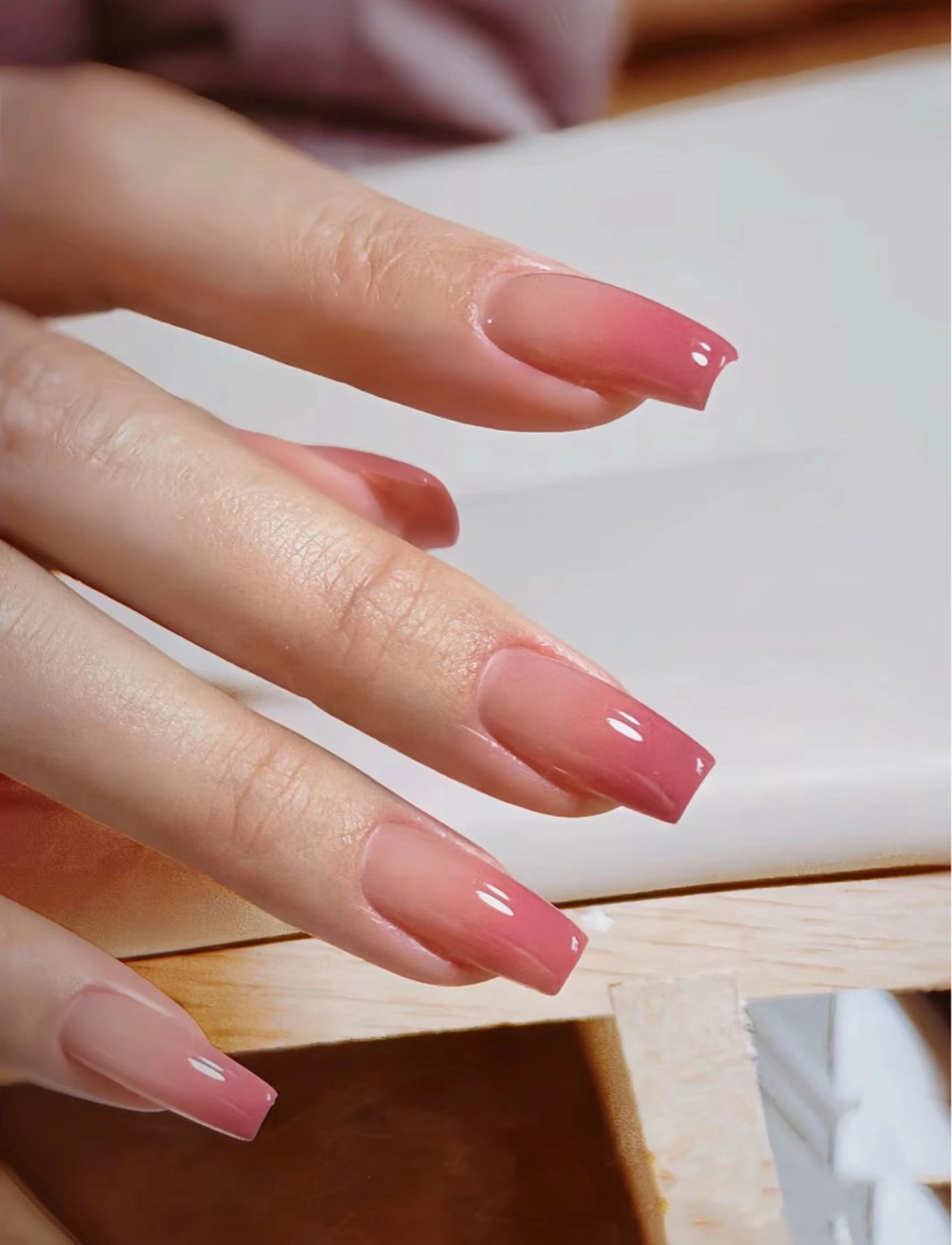 💛カラーグラデーションネイル　オフ別の写真