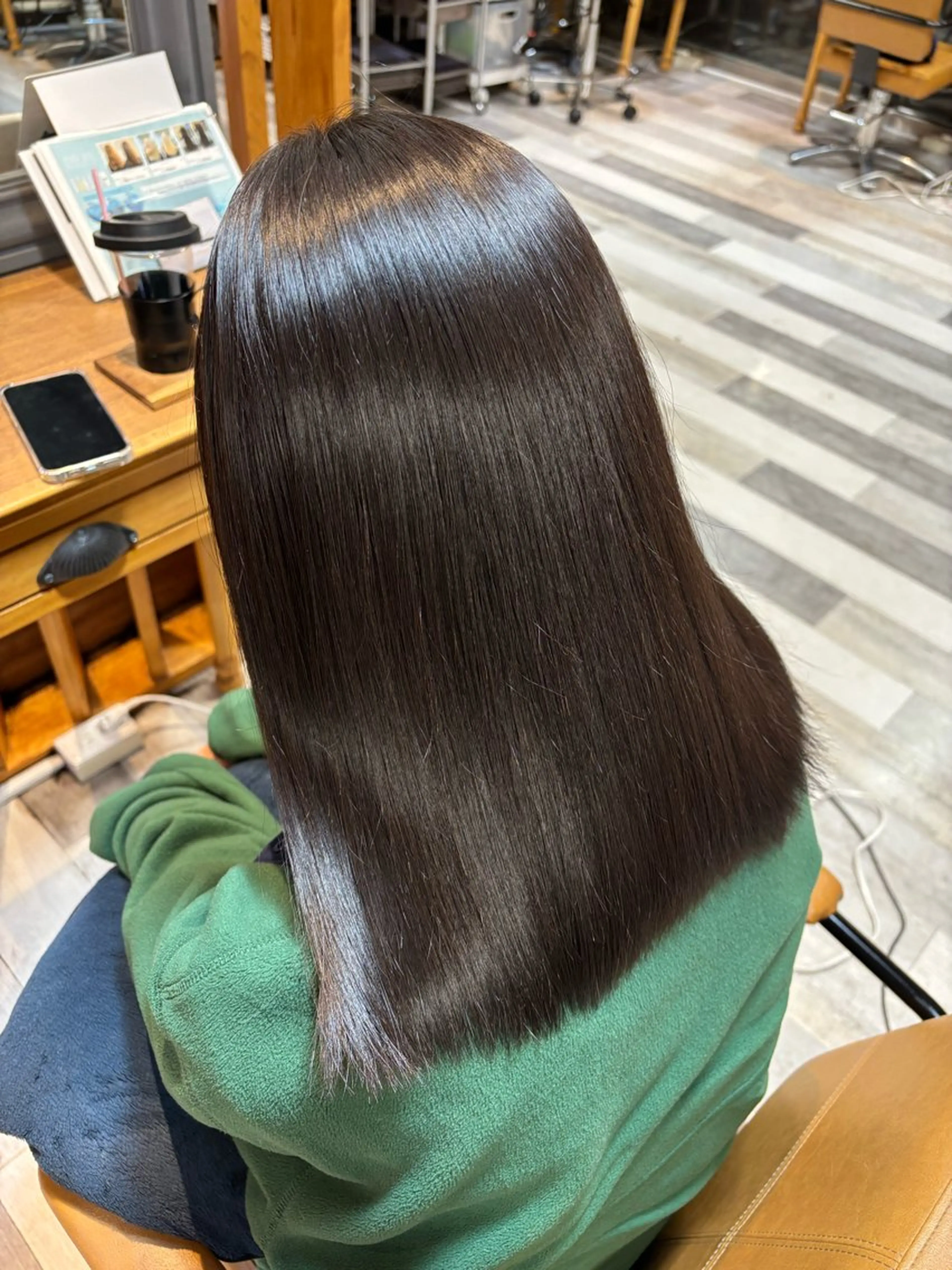 ロング 髪質改善 縮毛矯正 岡本樹一 🍁のヘアスタイル