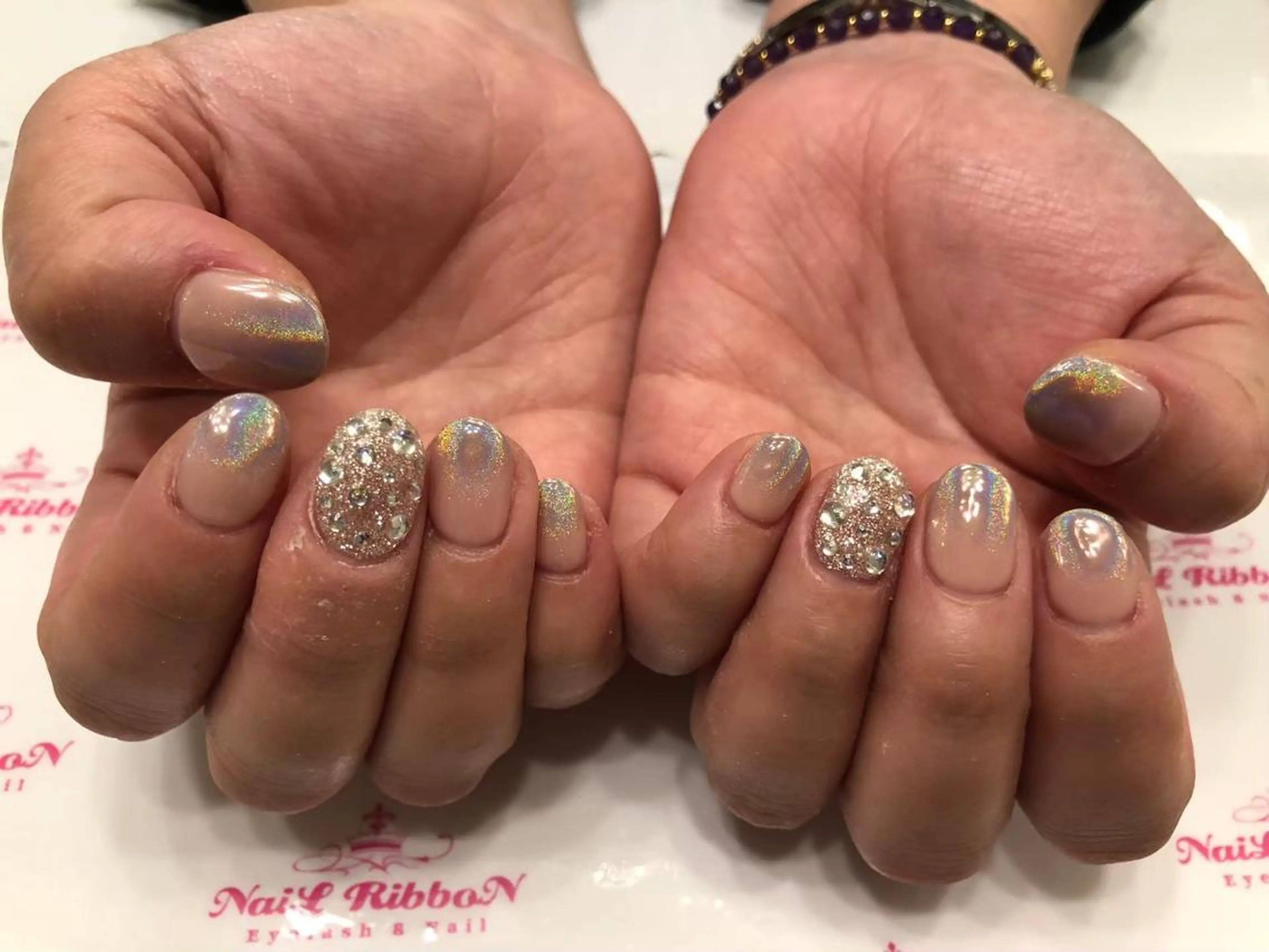 ネイル ネイルリボン 受付スタッフのネイルデザイン
