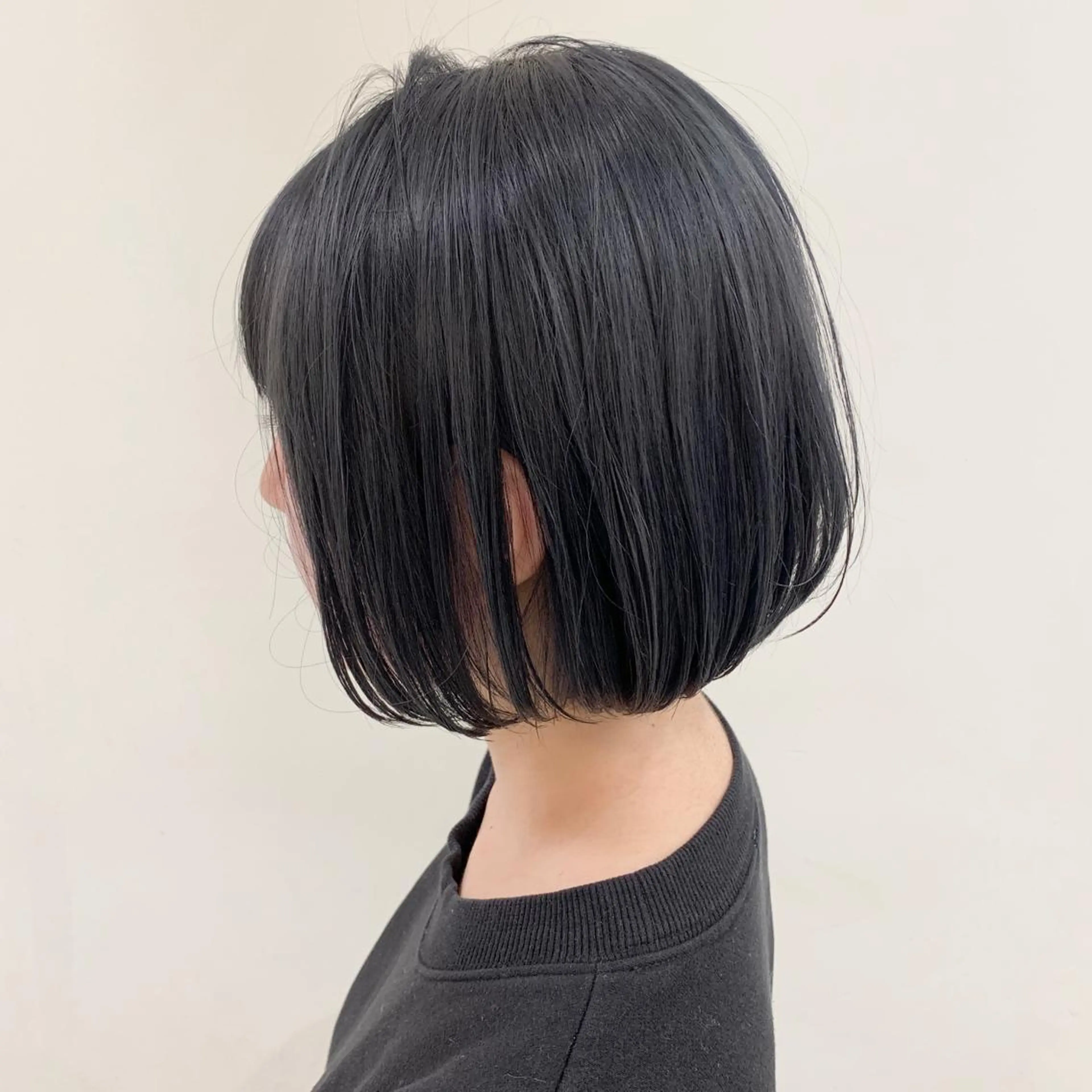 カラー 黒髪 ブルーカラー ブルーブラック 窪田 椋介のヘアスタイル