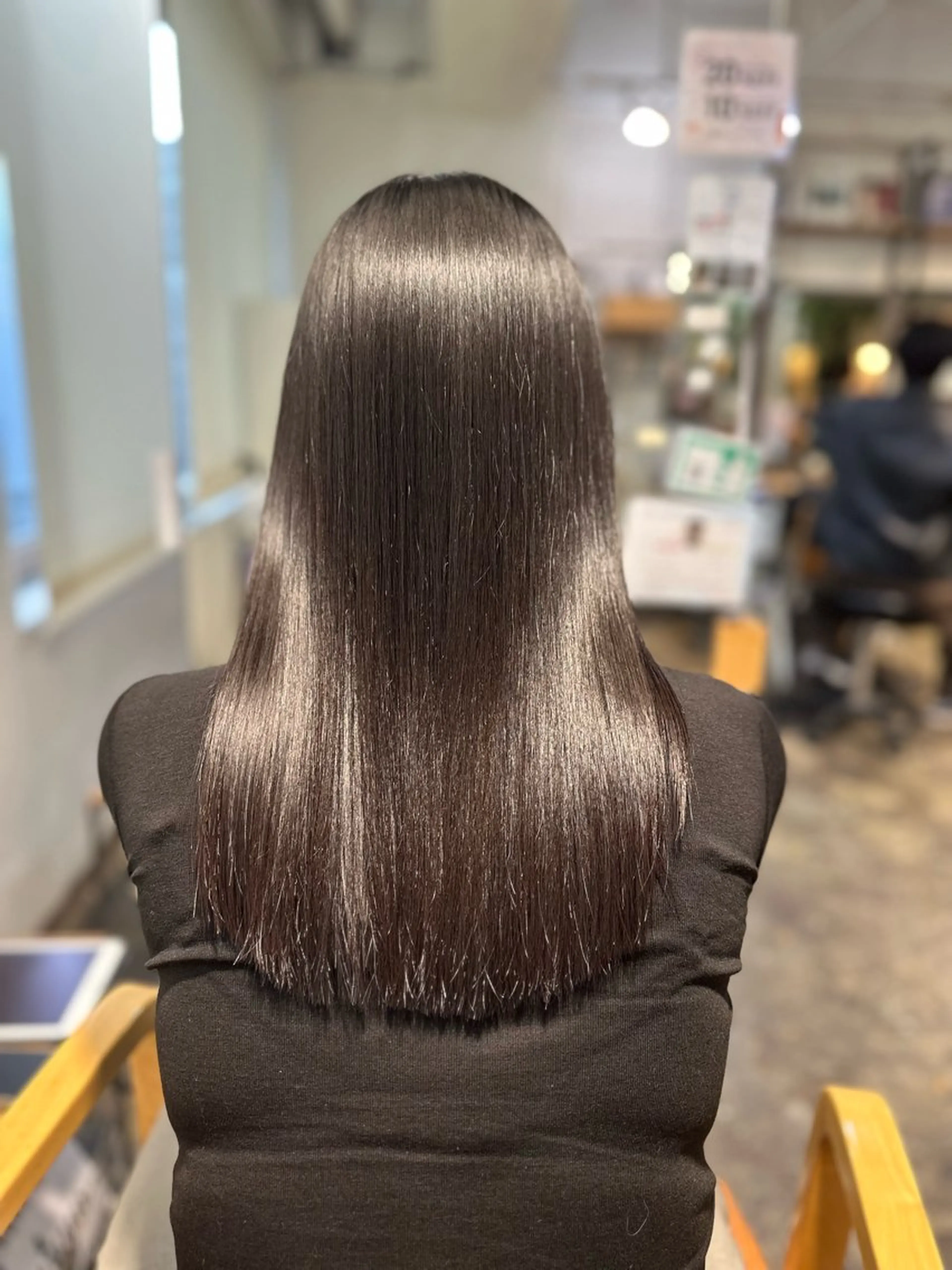 セミロング 金 春江のヘアスタイル