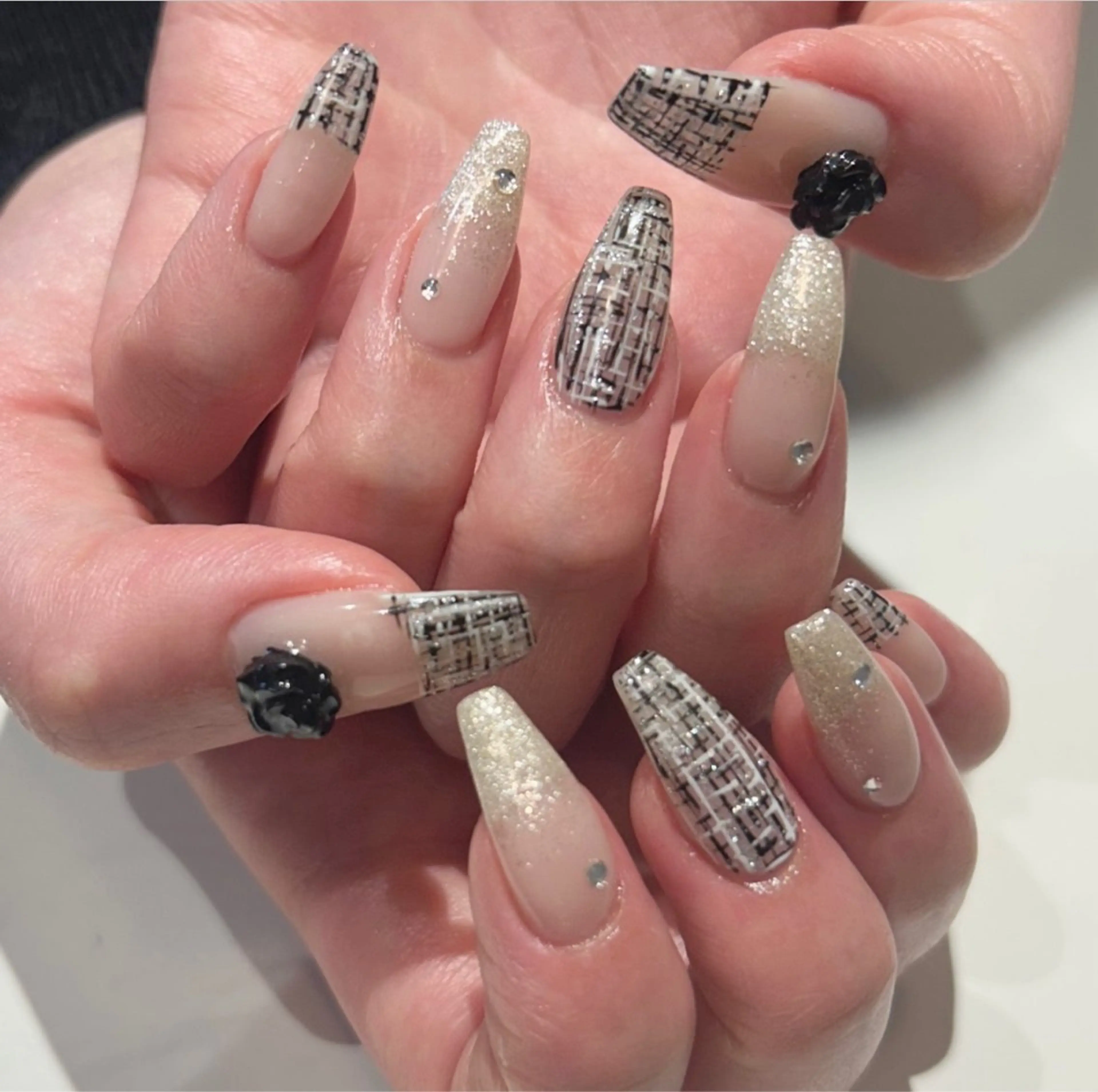 ネイル ハンドネイル HIN NAILのネイルデザイン