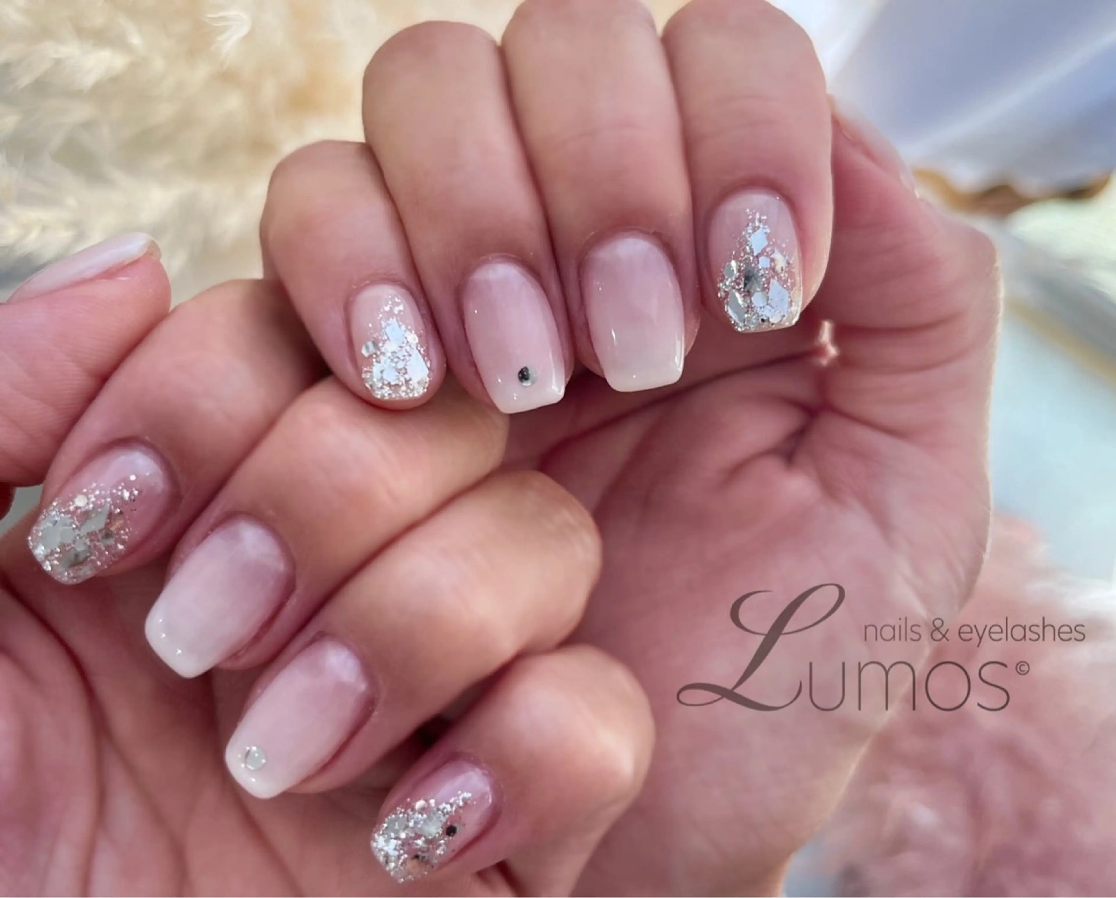 ネイル ハンドネイル Lumos Annのネイルデザイン