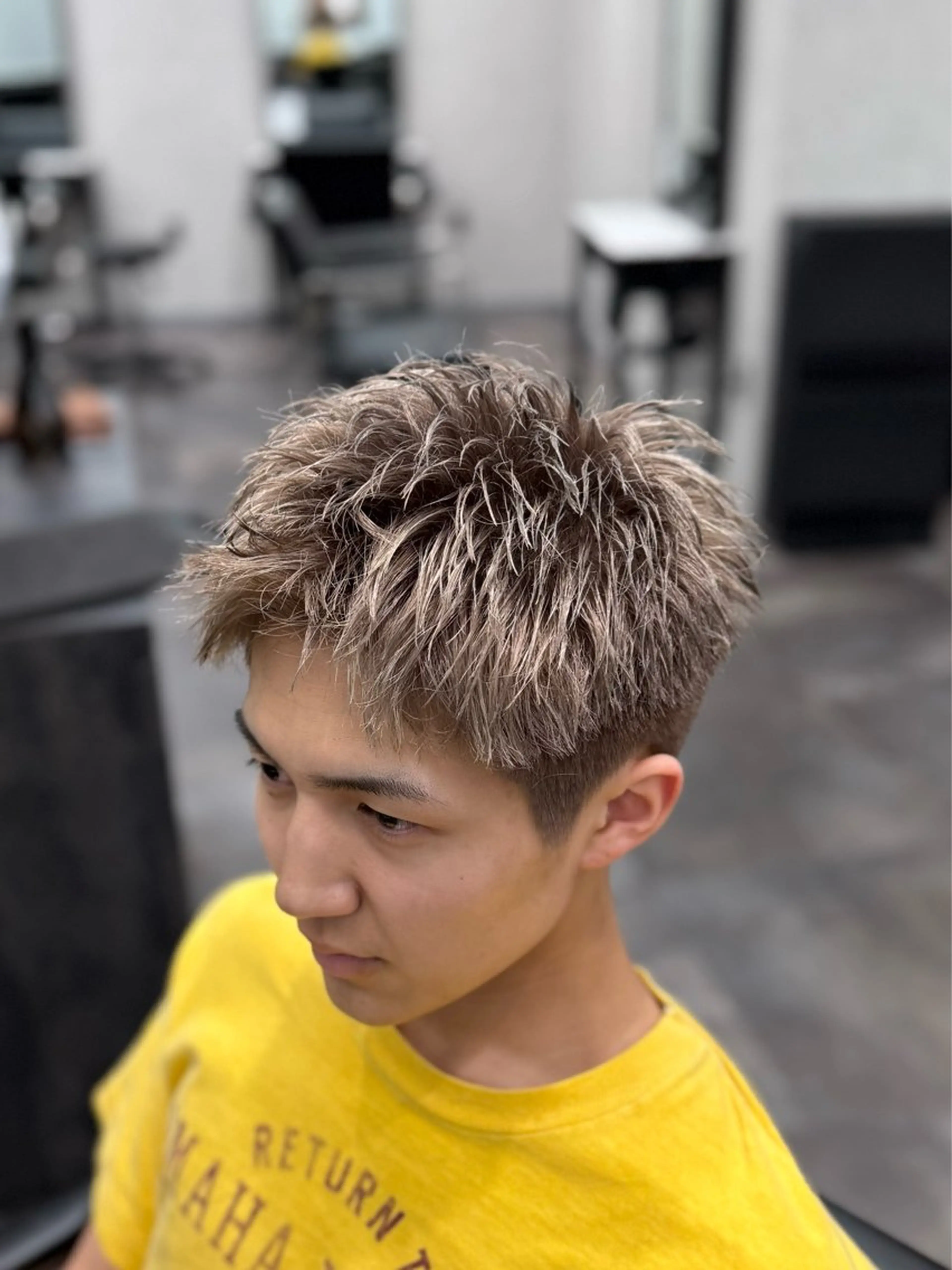 【🌴ミニモ限定🌴】カット＋トリプルカラー(ブリーチ2回＋オンカラー)の写真