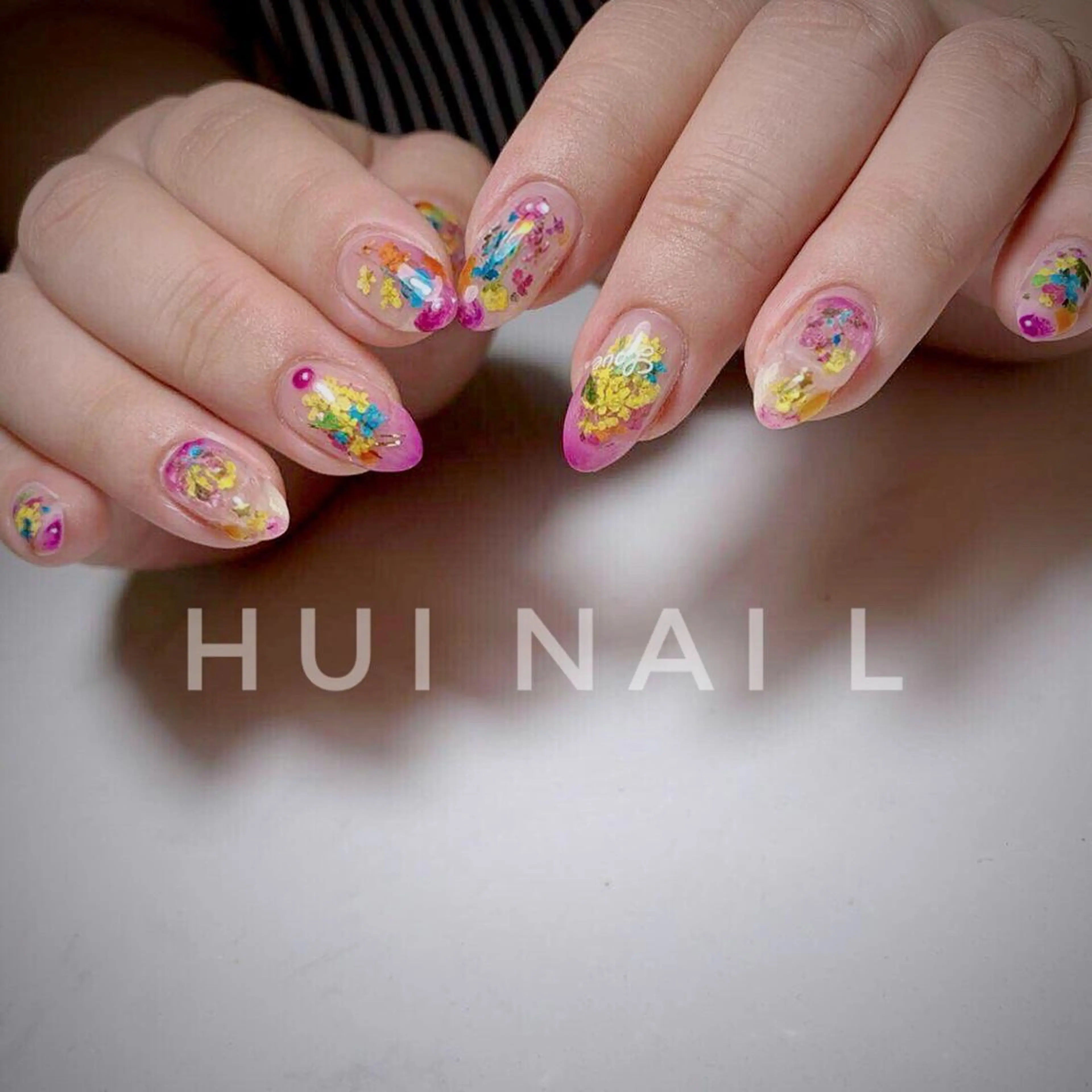 ミディアム めぐみのネイルサロン スタッフ練習のネイルデザイン