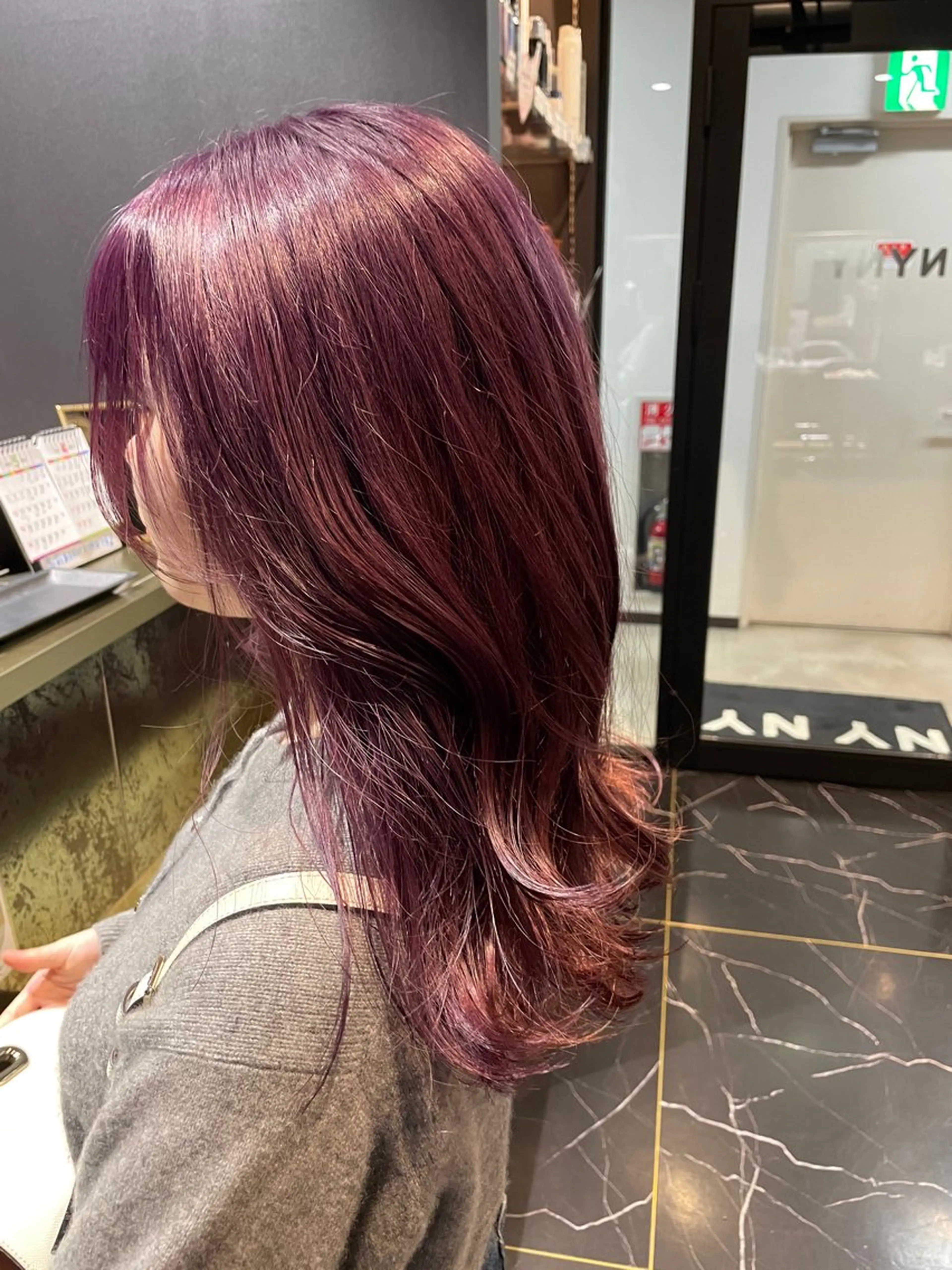 ロング カラー ブリーチ パープルカラー ヘアカラー トリートメント 透明感カラー/ 韓国風🌿RIKOのヘアスタイル