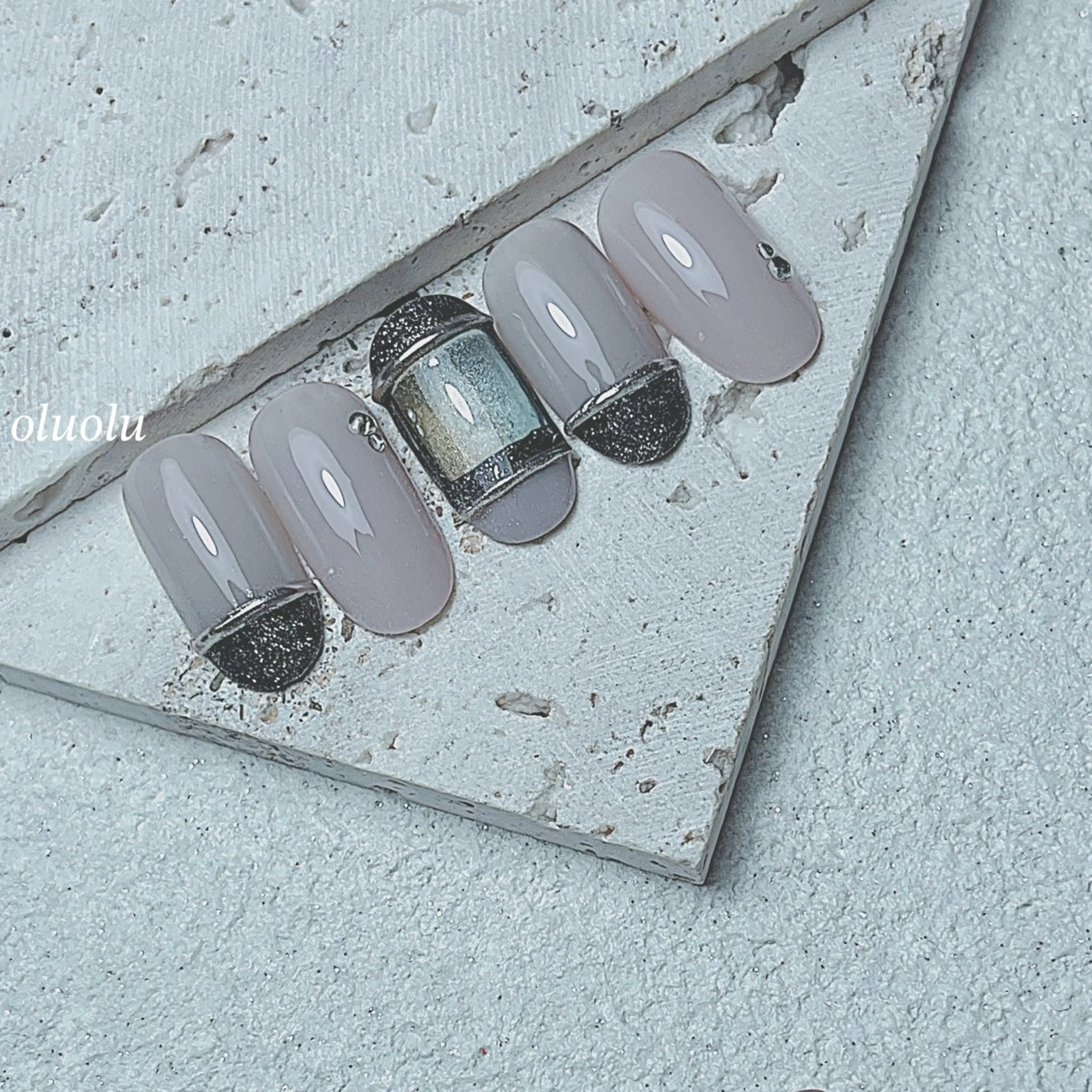 ネイル アートネイル フラッシュネイル フットネイル マグネットネイル ニュアンスネイル ハンドネイル 大村 紬華のネイルデザイン