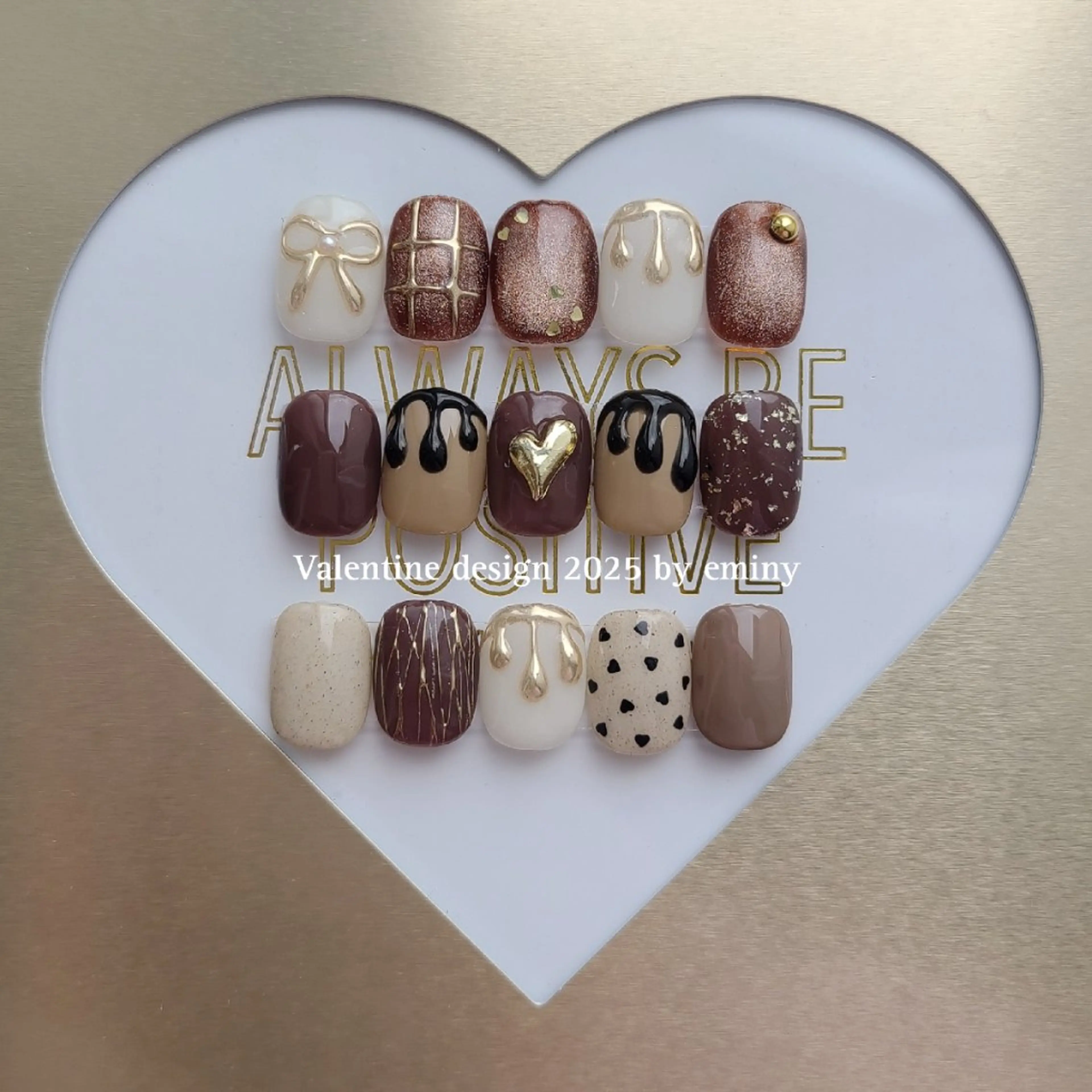 ネイル ハート キラキラネイル 韓国ネイル ミラーネイル バレンタイン ハンドネイル nail salon  eminyのネイルデザイン