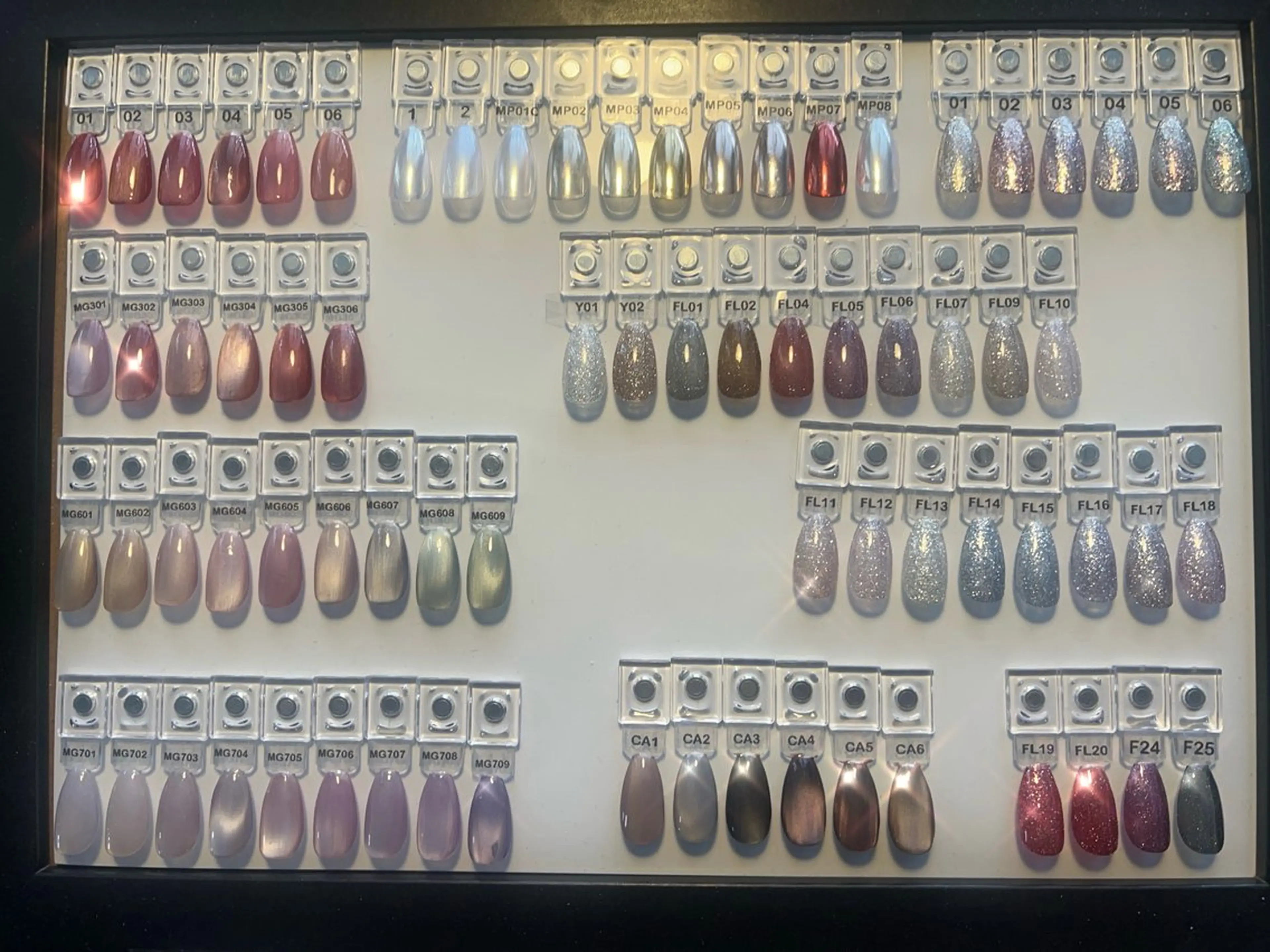 ネイル フラッシュネイル 韓国ネイル マグネットネイル ミラーネイル momoist YU |福岡|大名のネイルデザイン