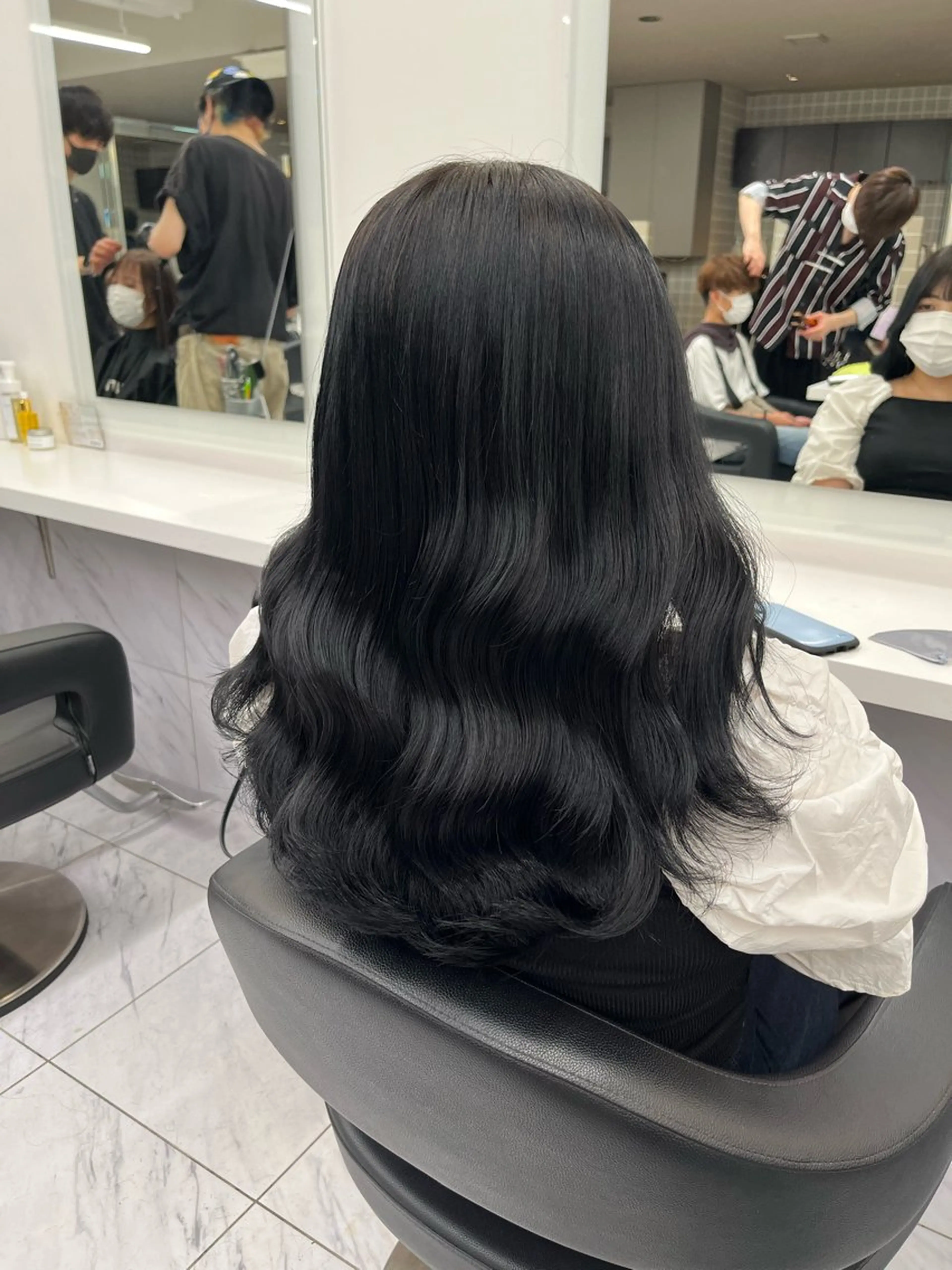 セミロング ヘアカラー トリートメント ヘッドスパ ヘアセット 寒色＆ブリーチ特化 寒色MiOのヘアスタイル