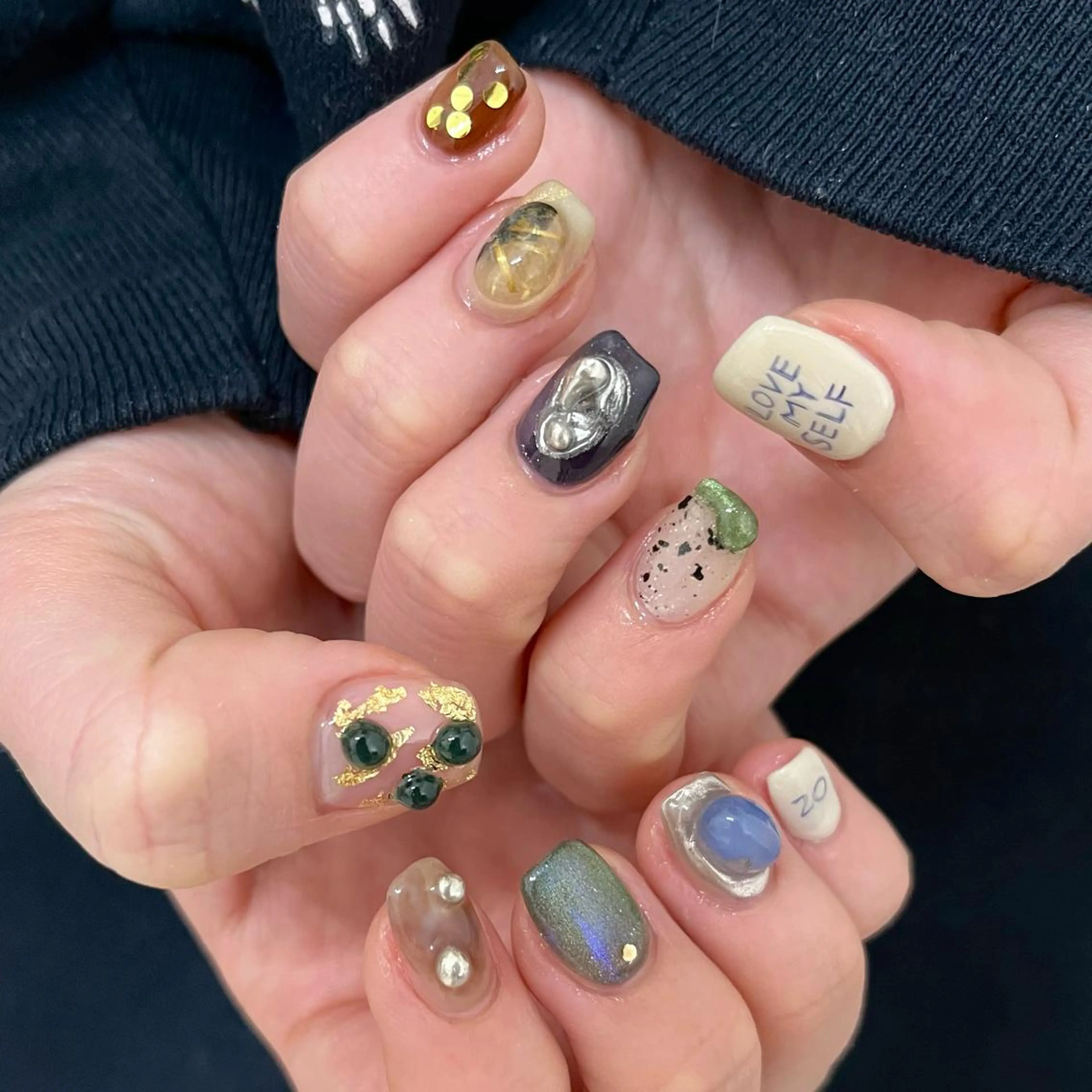 ネイル 成人式 ハンドネイル vegh. nail／阿波座のネイルデザイン