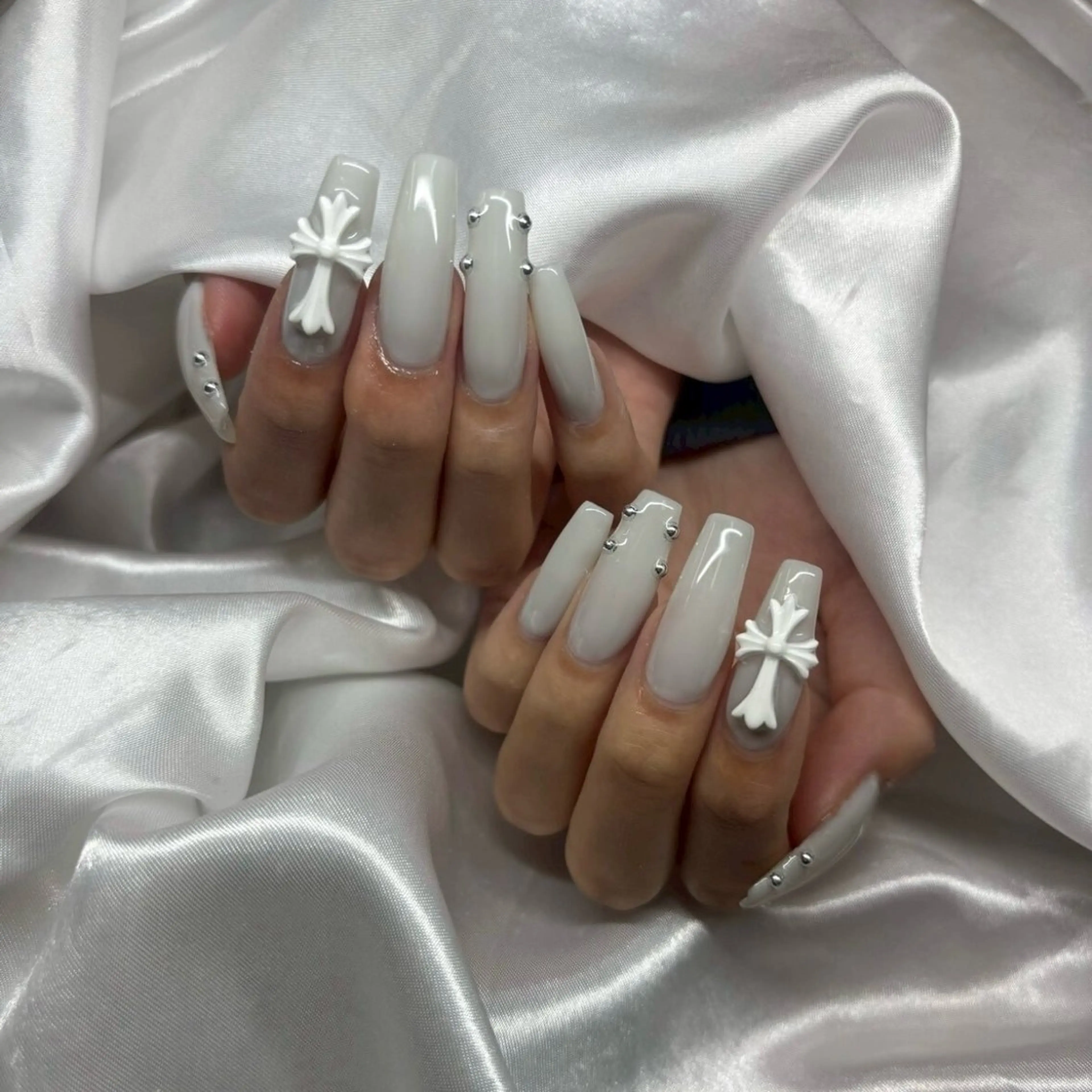 ネイル Emieux Saraのネイルデザイン