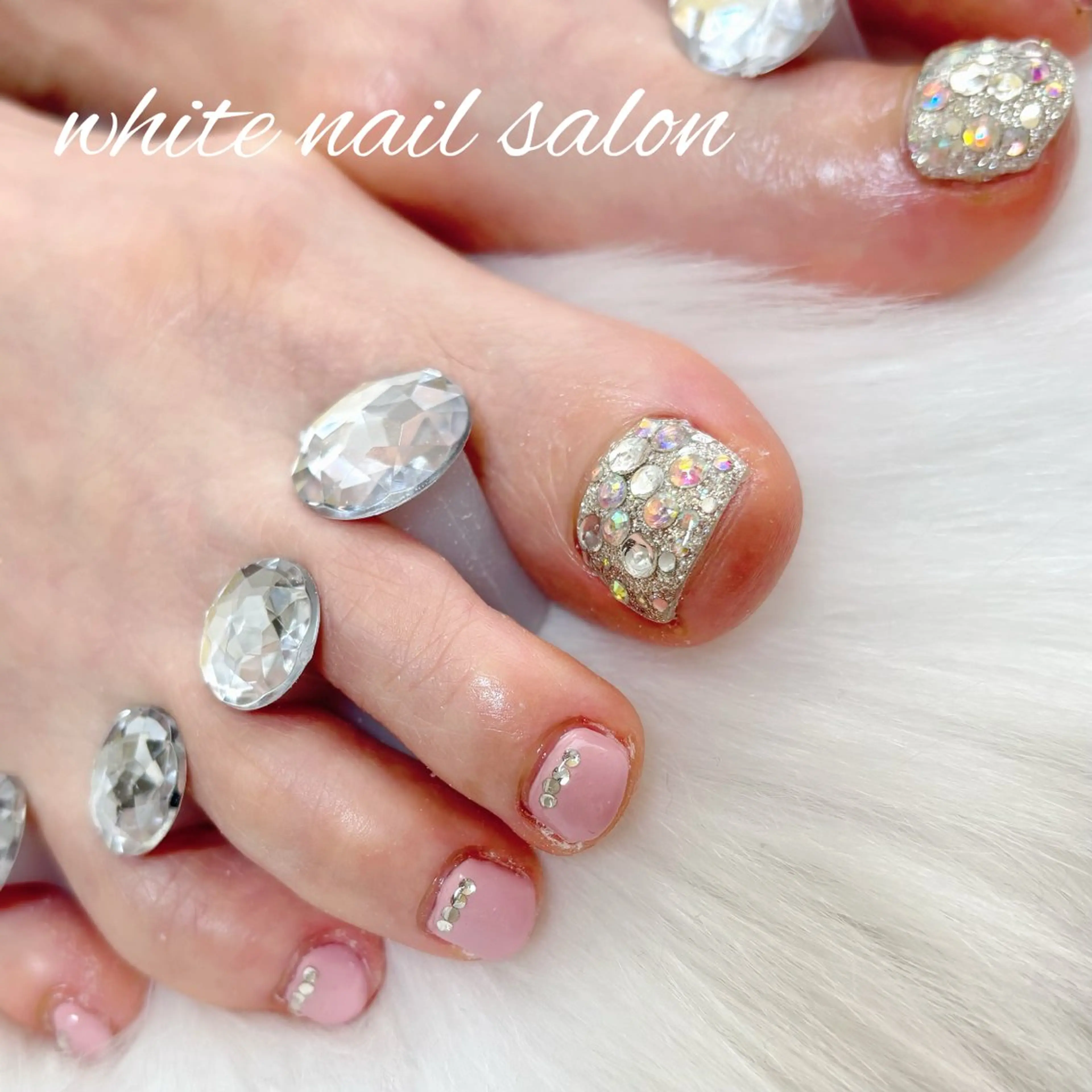 ネイル フットネイル フットネイル white nail salonのネイルデザイン