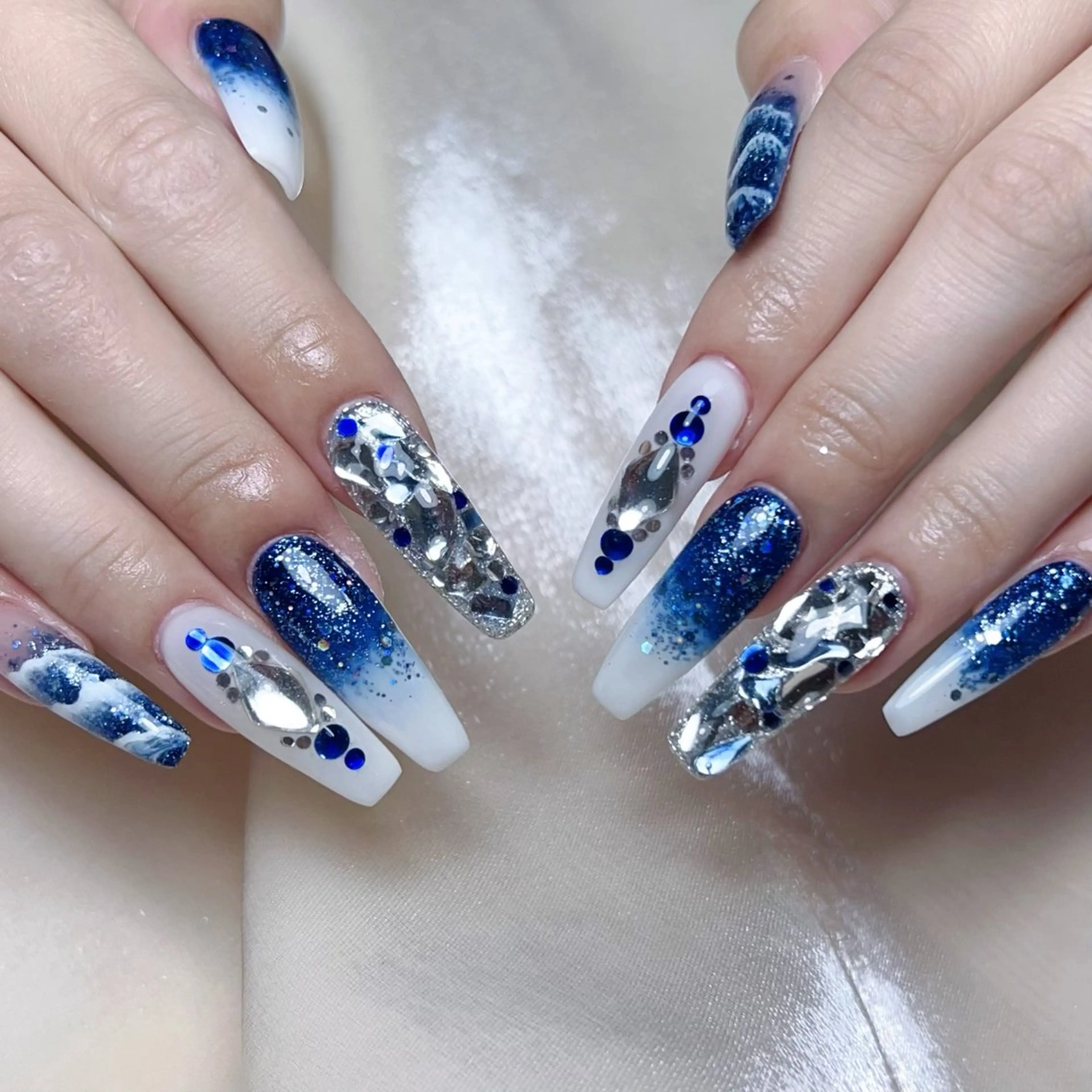 ネイル 持ち込み ハンドネイル NAILサロン 木にいるのネイルデザイン