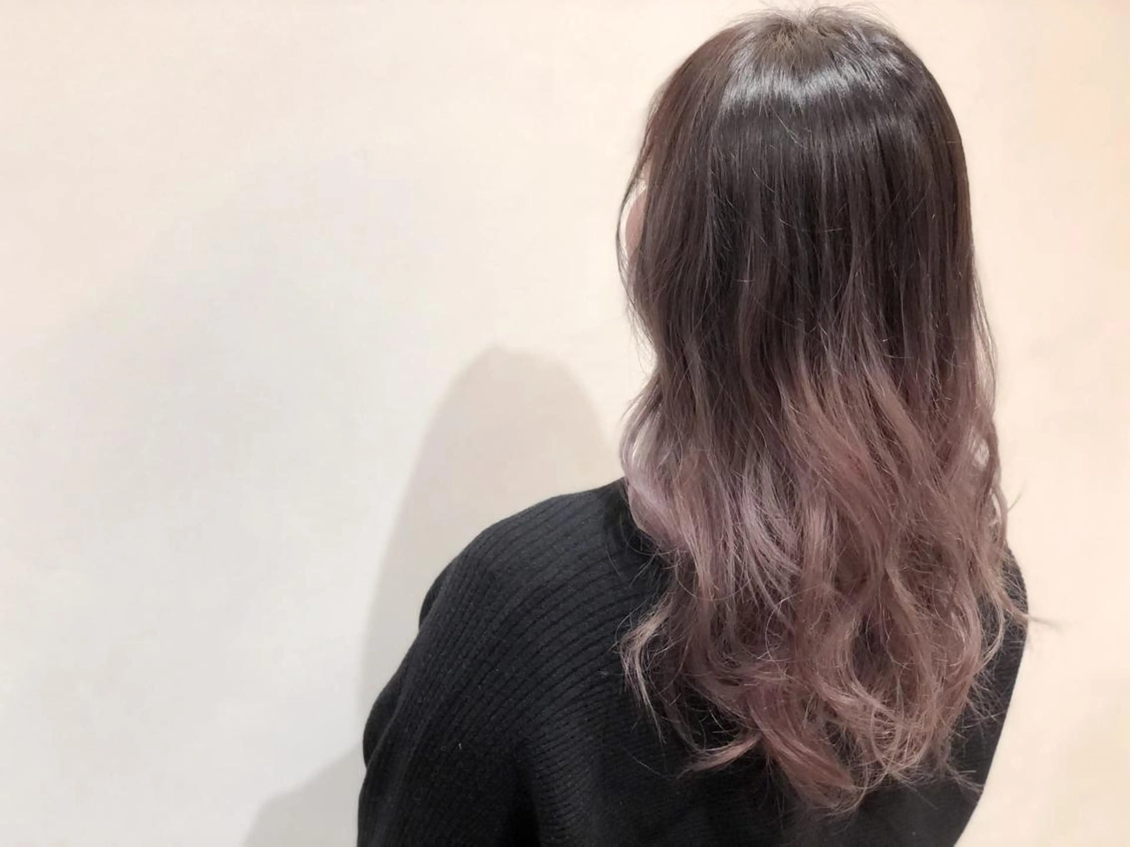 セミロング カラー ヘアアレンジ グラデーションカラー ラベンダーカラー ヘアカラー いしだ みさきのヘアスタイル