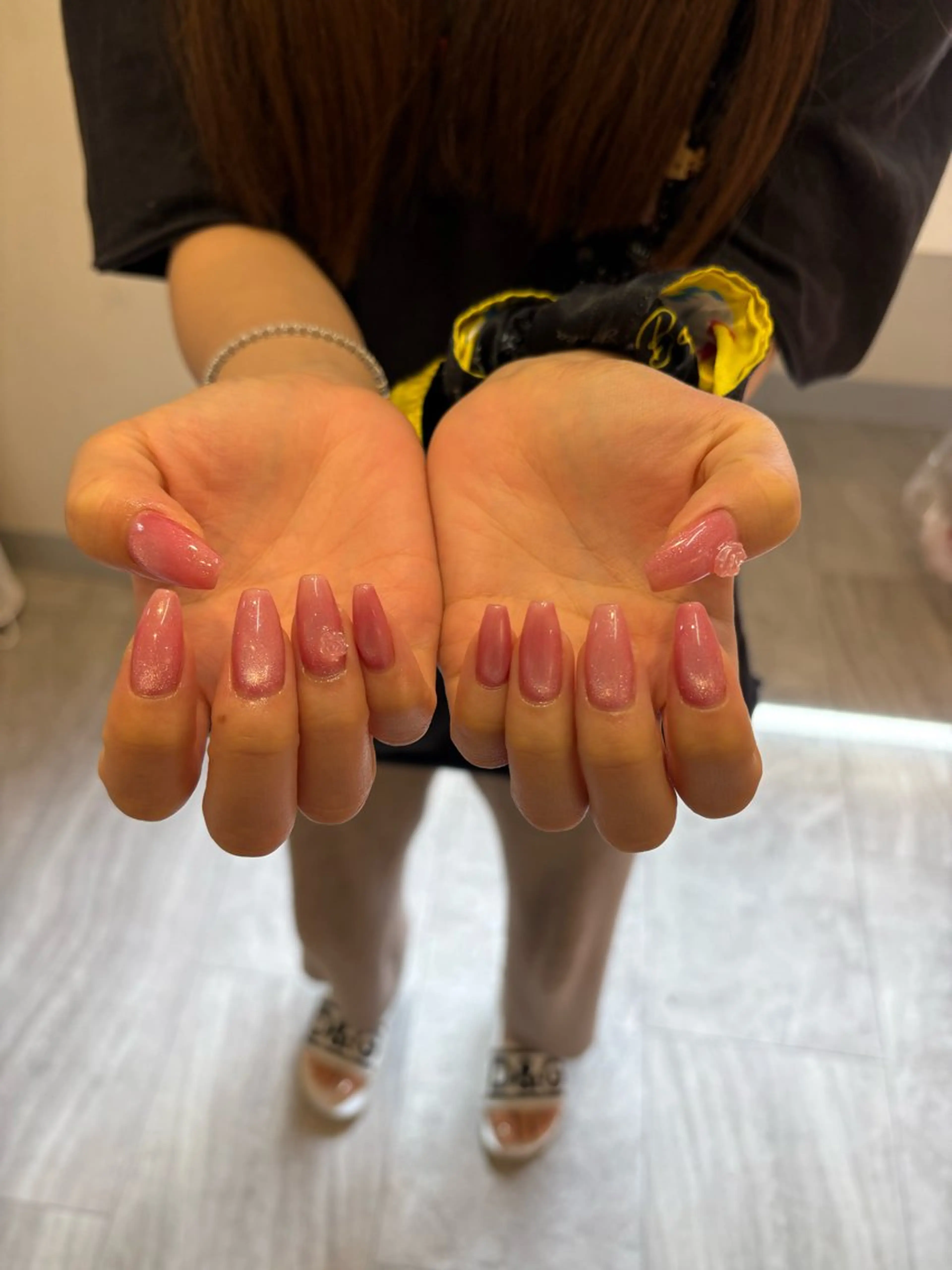 ネイル 氷ネイル・うるうるネイル マグネットネイル ピンク ankh. Minaのネイルデザイン