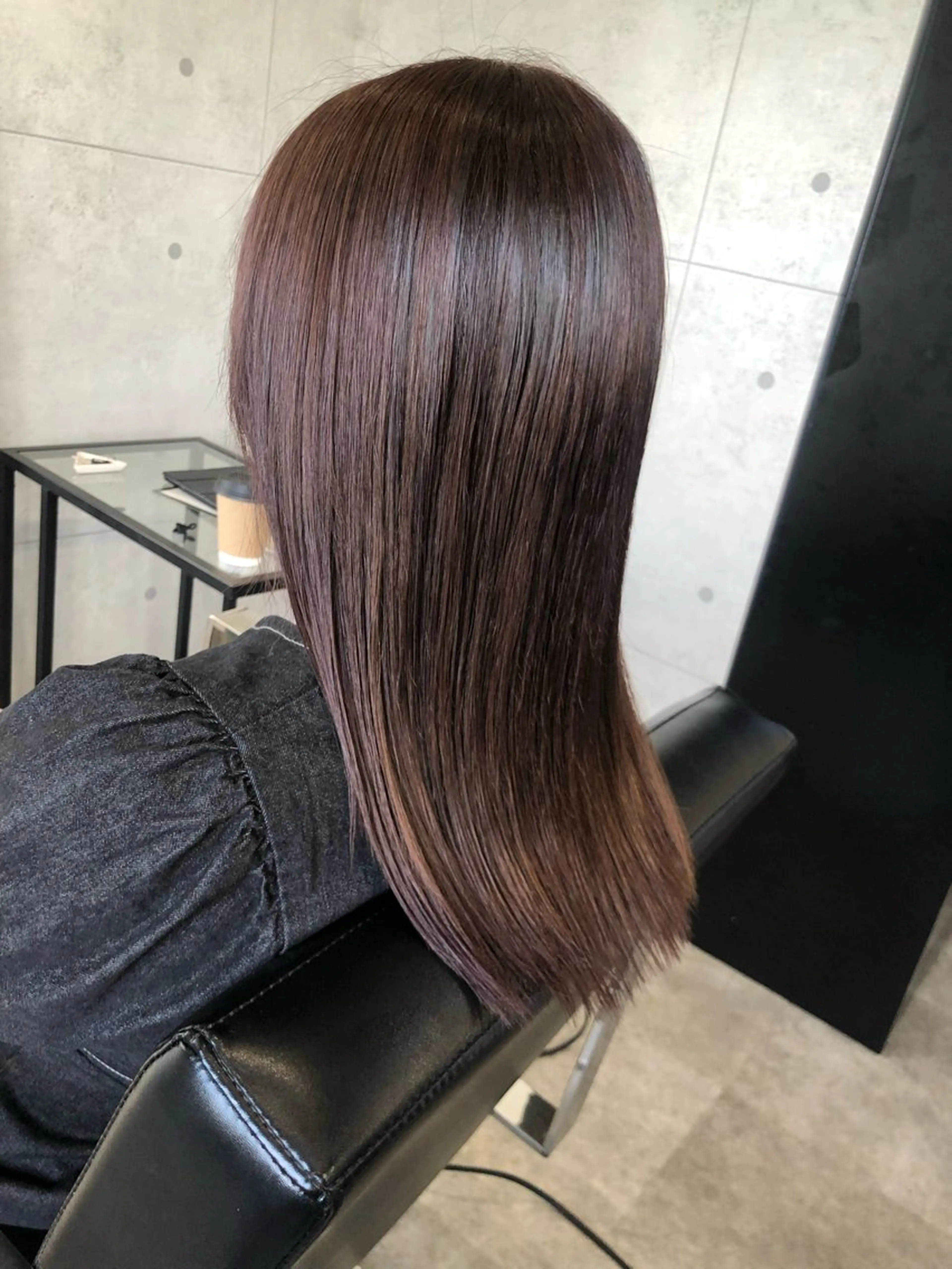 ミディアム ボブ くびれヘア くせ毛 髪質改善 切りっぱなしロブ カット ヘアカラー REVE美容室 REVEマツエクのヘアスタイル