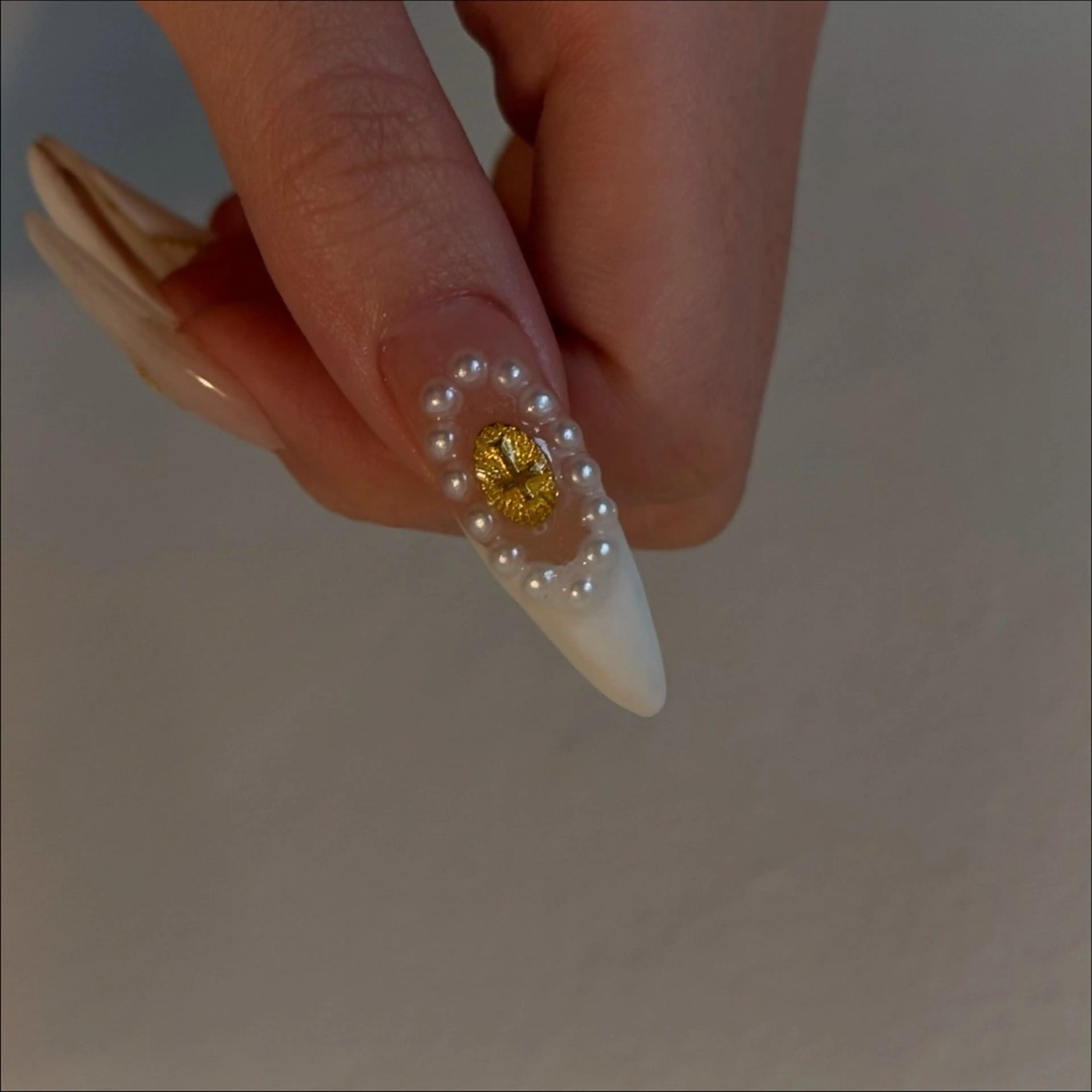 ネイル ハンドネイル ハンドケア キンジョウ ハルナのネイルデザイン