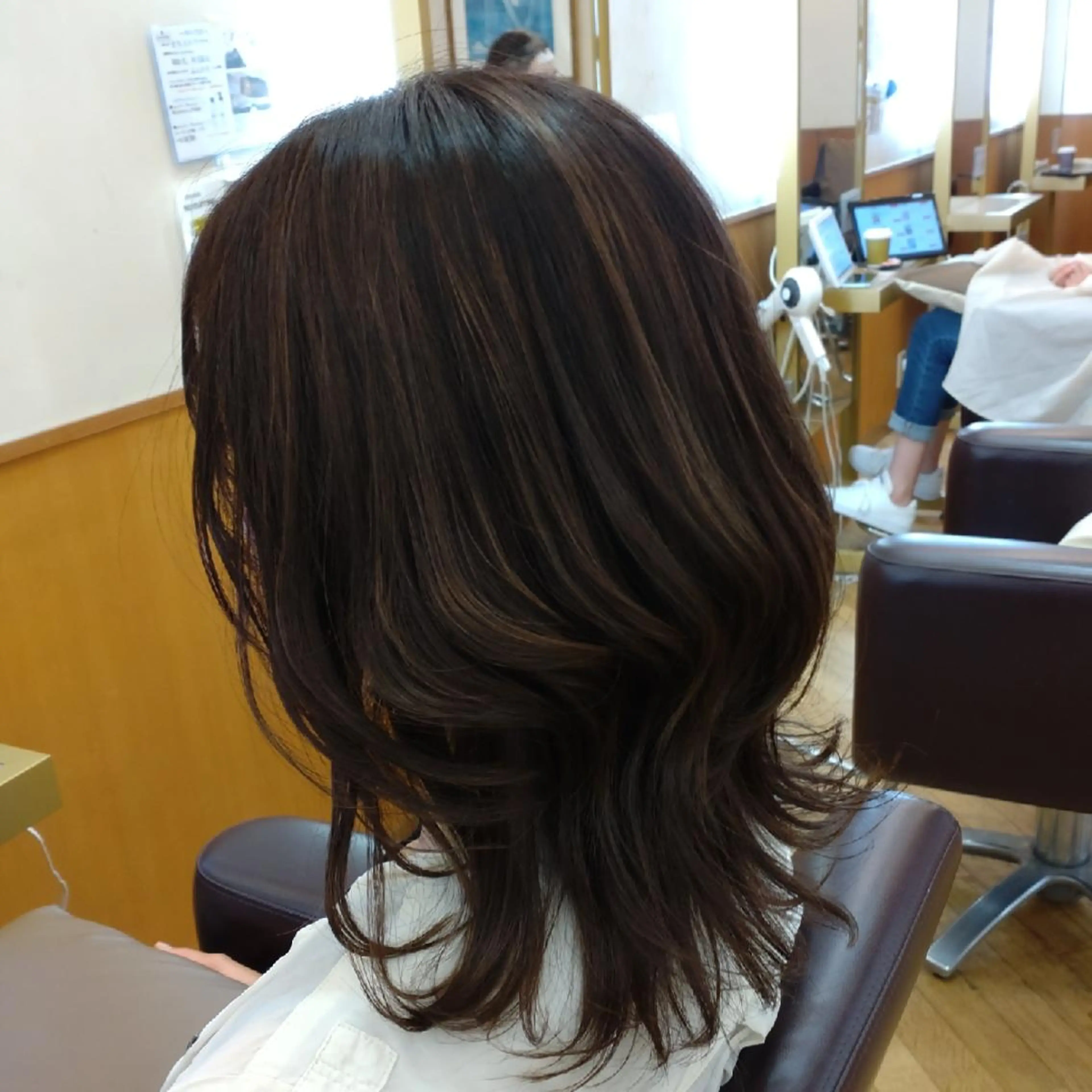 ミディアム 仮屋 敬介のヘアスタイル