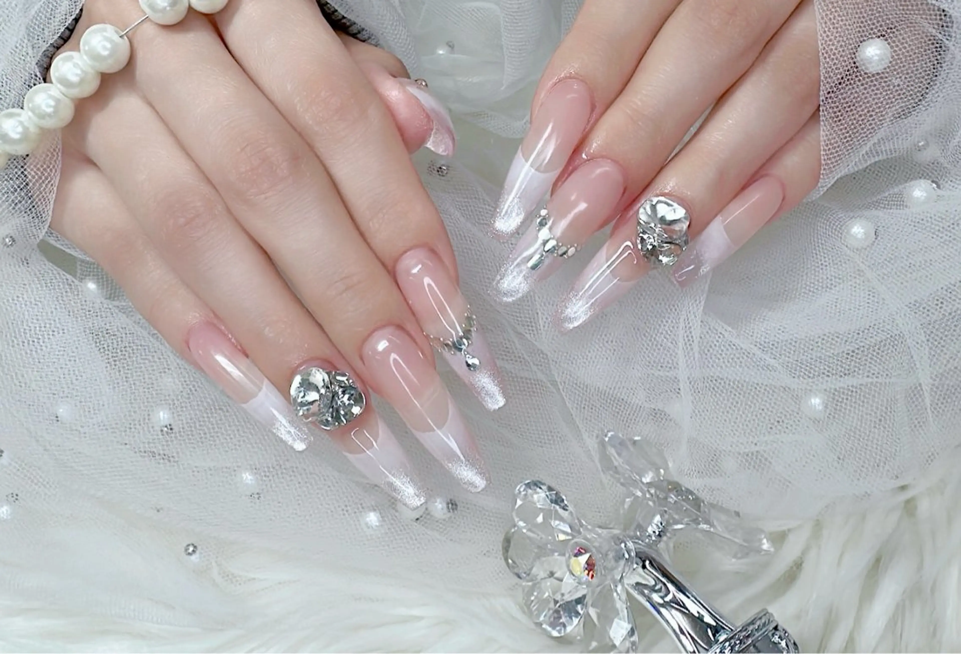 ネイル ハンドネイル フットネイル ハンドケア R salonのネイルデザイン