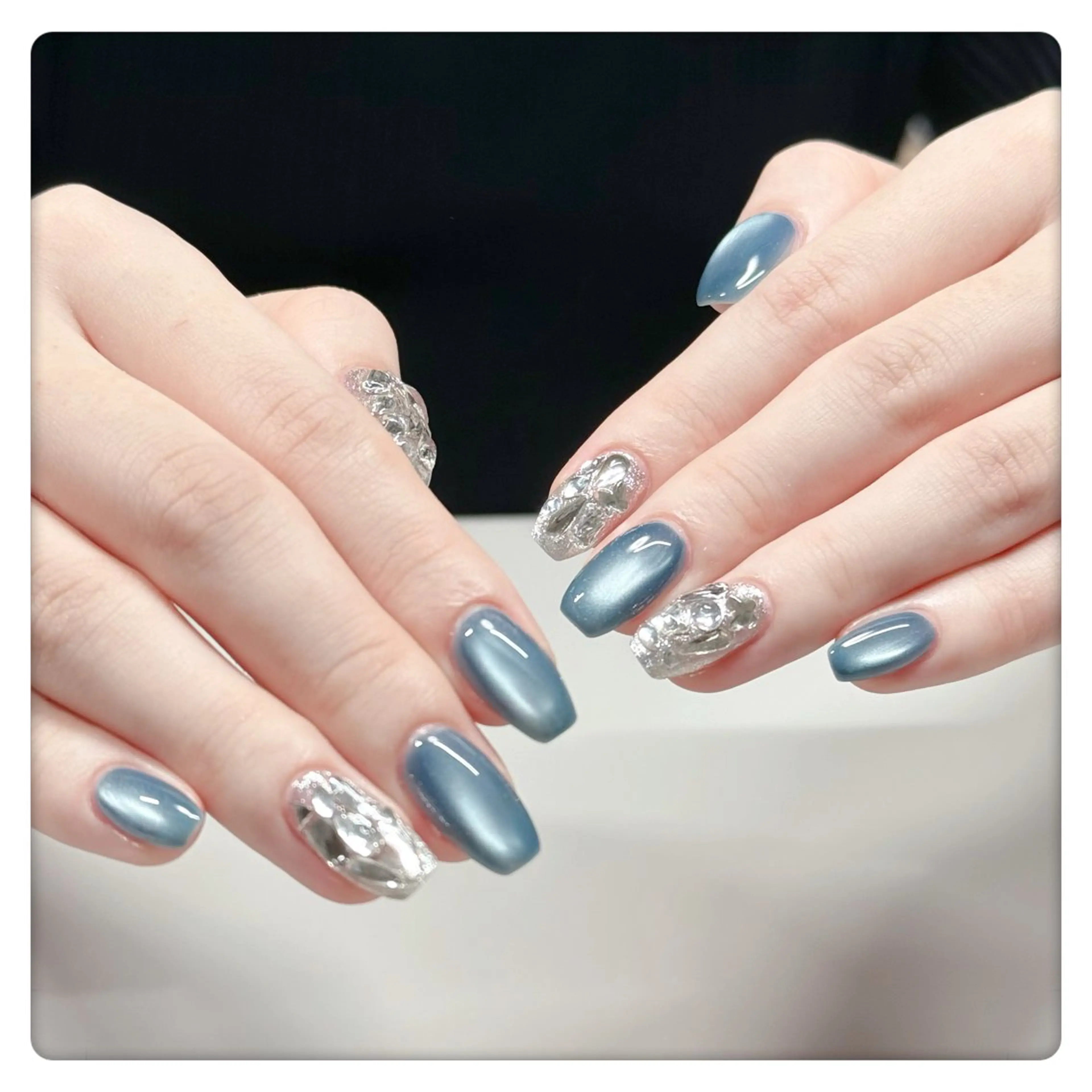 ミディアム FLORA NAIL SALONのネイルデザイン
