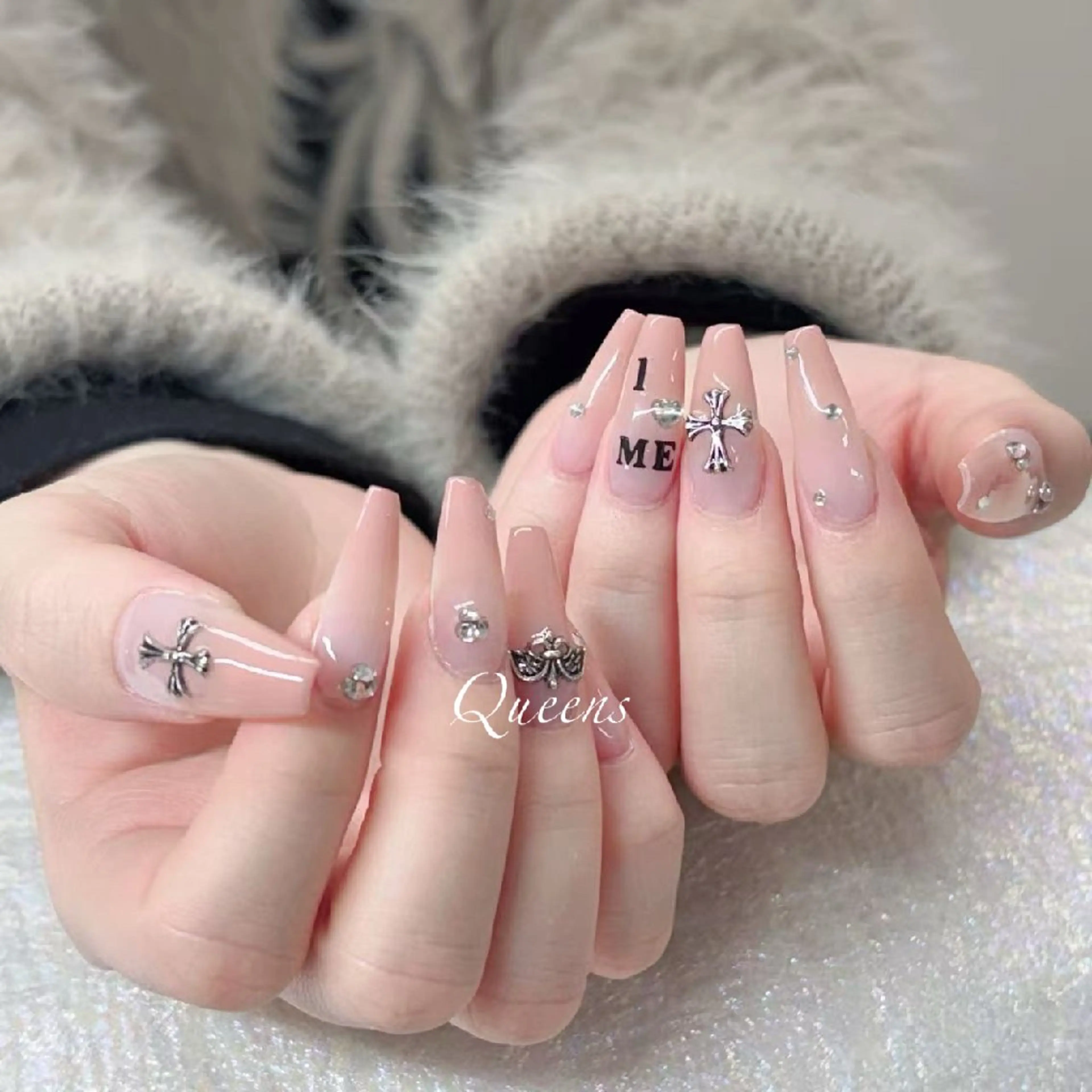 ネイル ハンドネイル Queens みなみのネイルデザイン